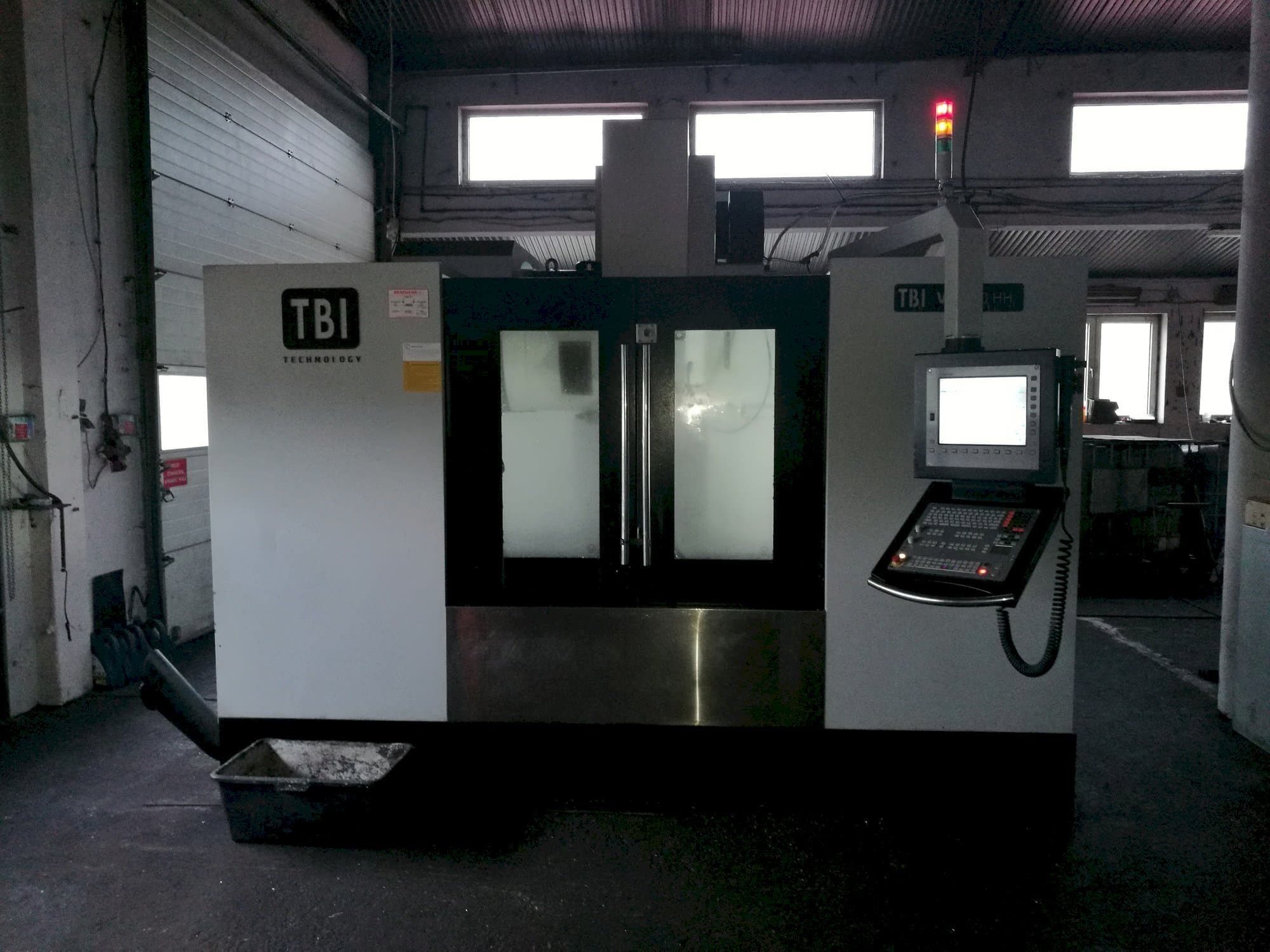 Vista Frontal  da TBI VC 1270 HH  máquina