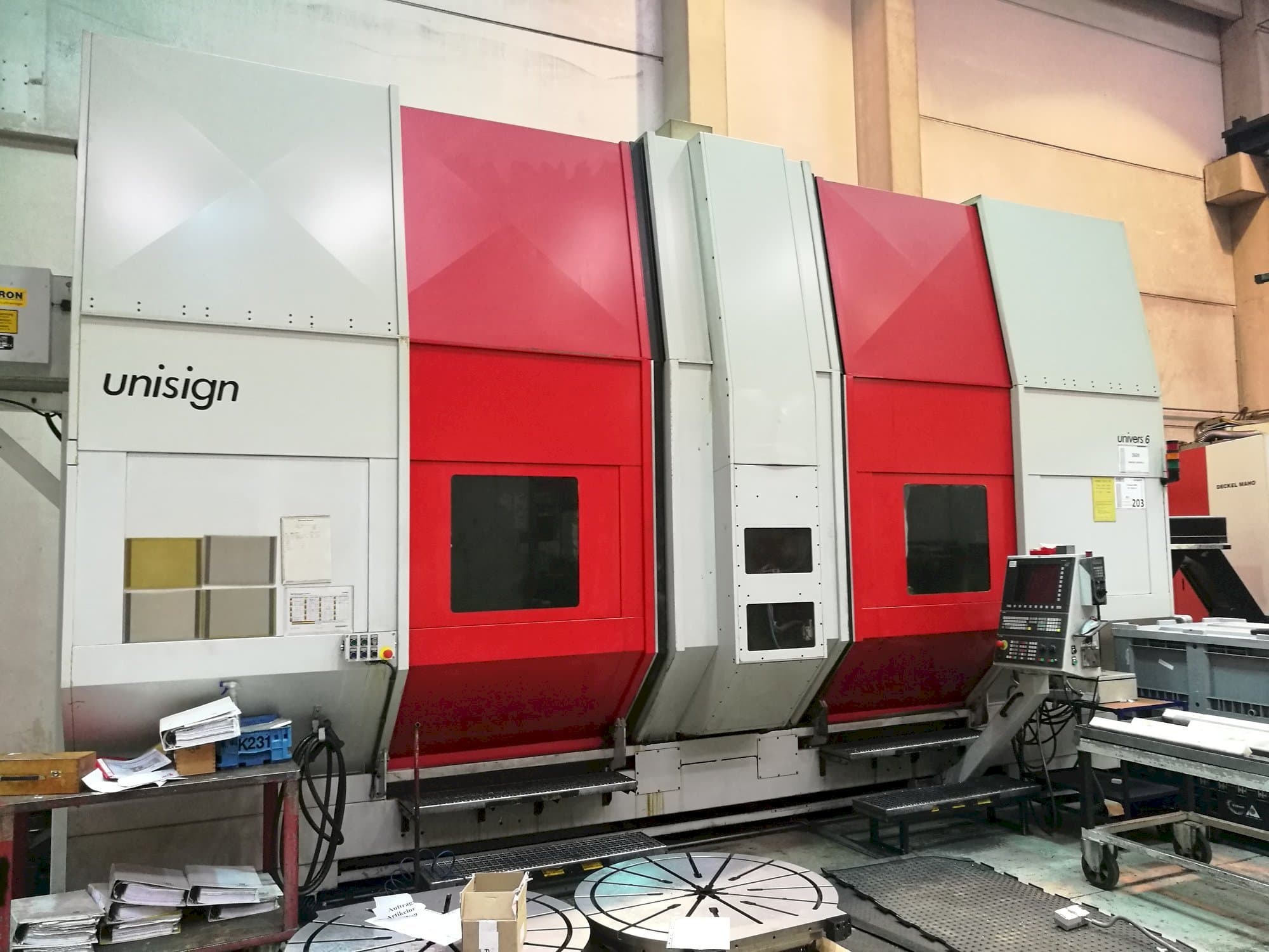 Vista Frontal  da Unisign Univers 6 C2  máquina