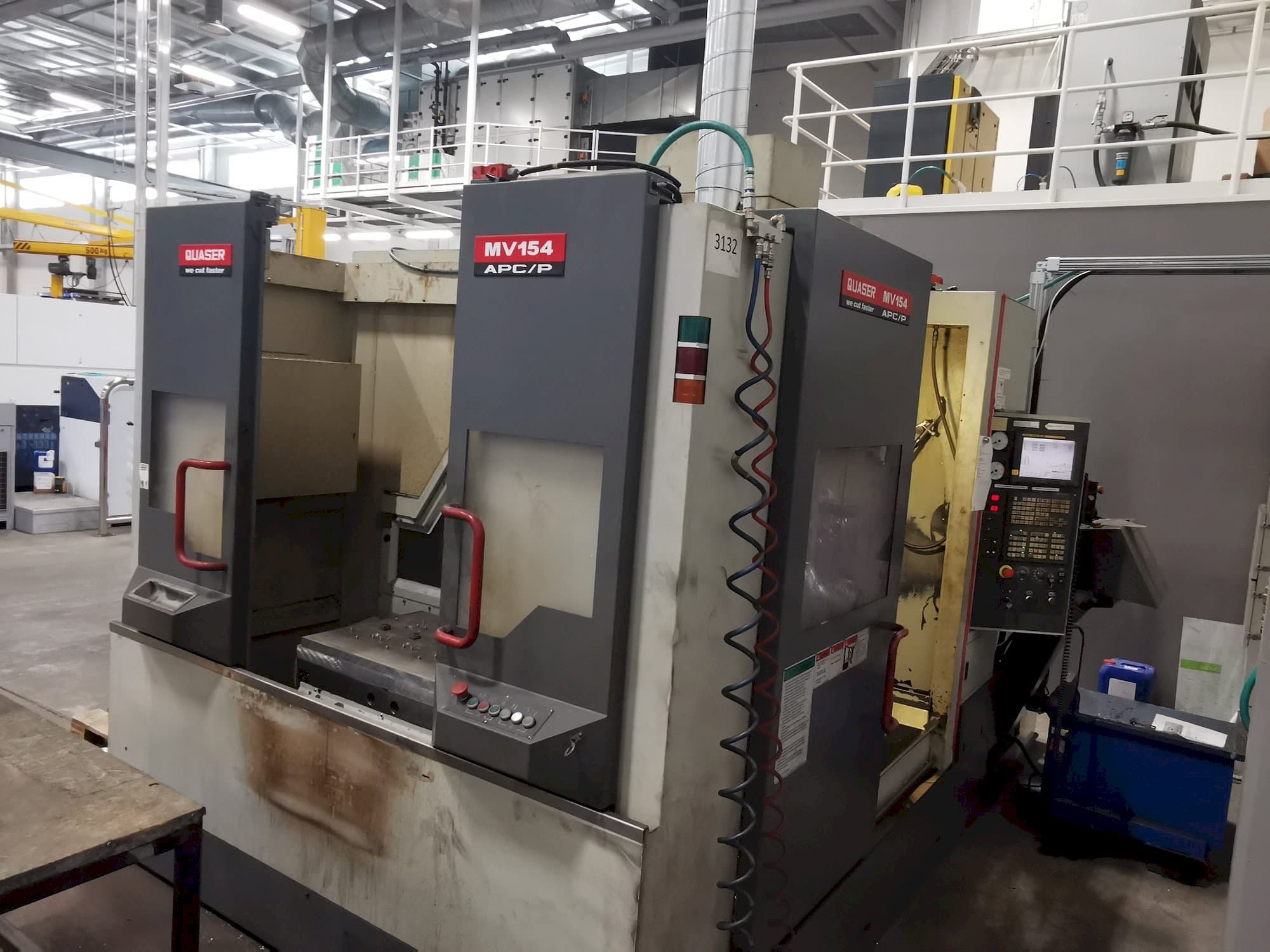 Vista Frontal  da Quaser MV154APC/P12  máquina