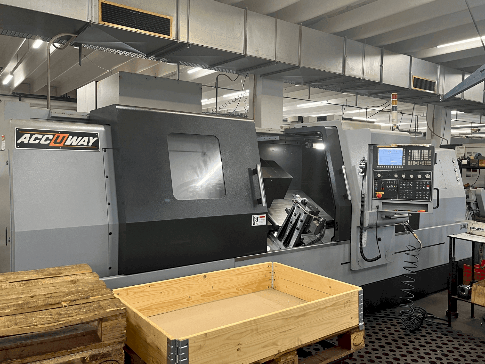 Vista Frontal  da ACCUWAY UT-300LX2M  máquina