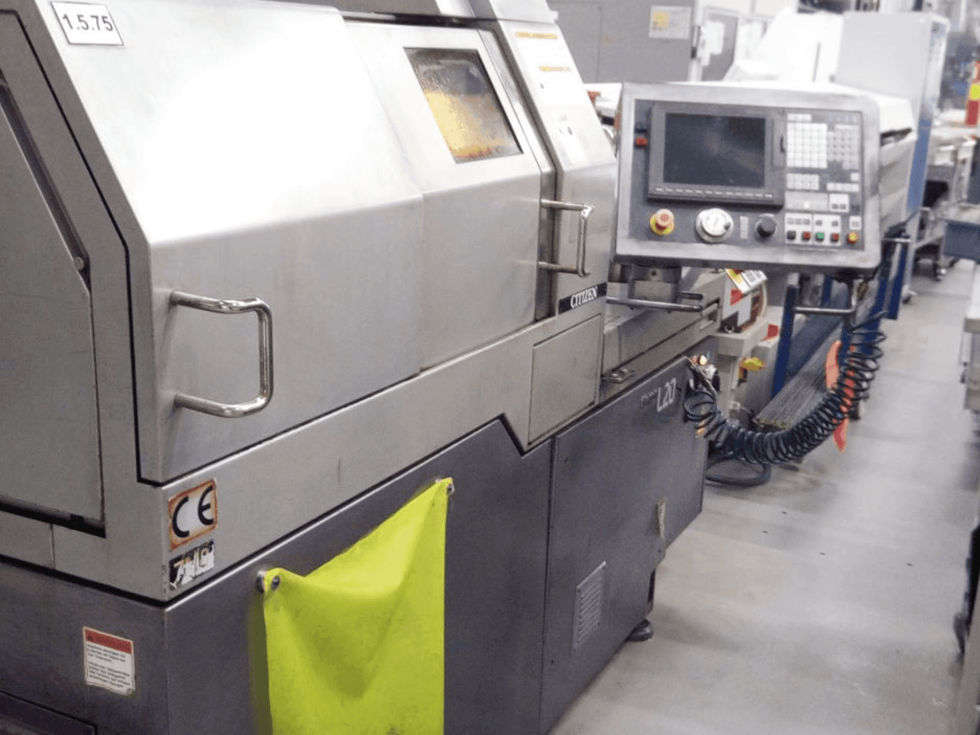 Vista Frontal  da Citizen L720-Vlll  máquina