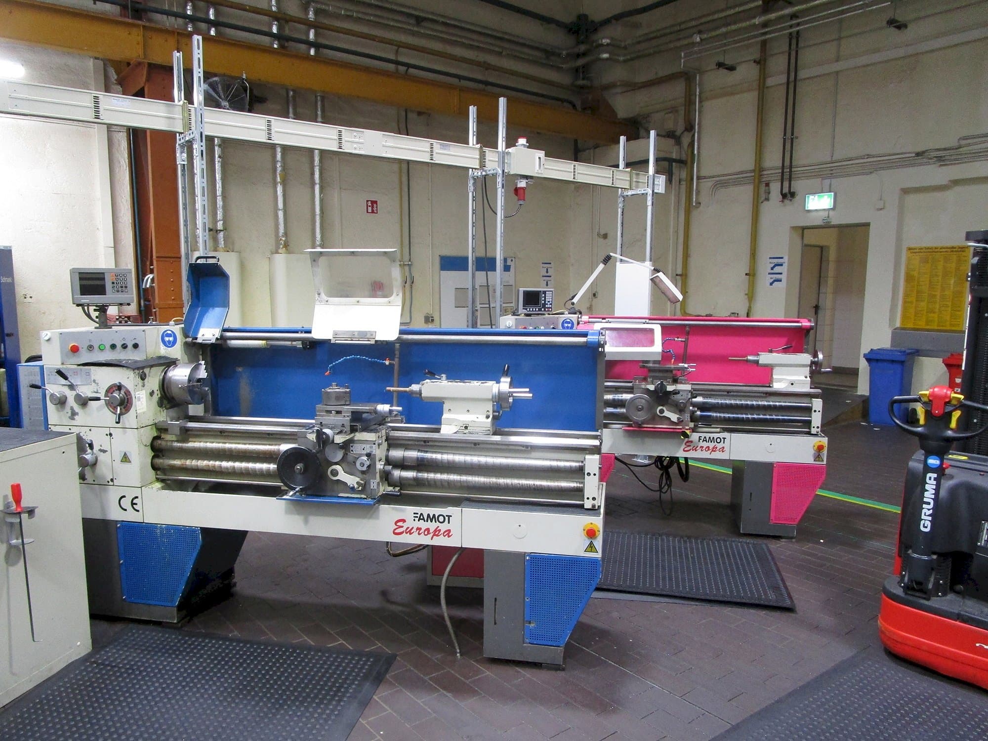 Vista Frontal  da FAMOT EUROPA  máquina