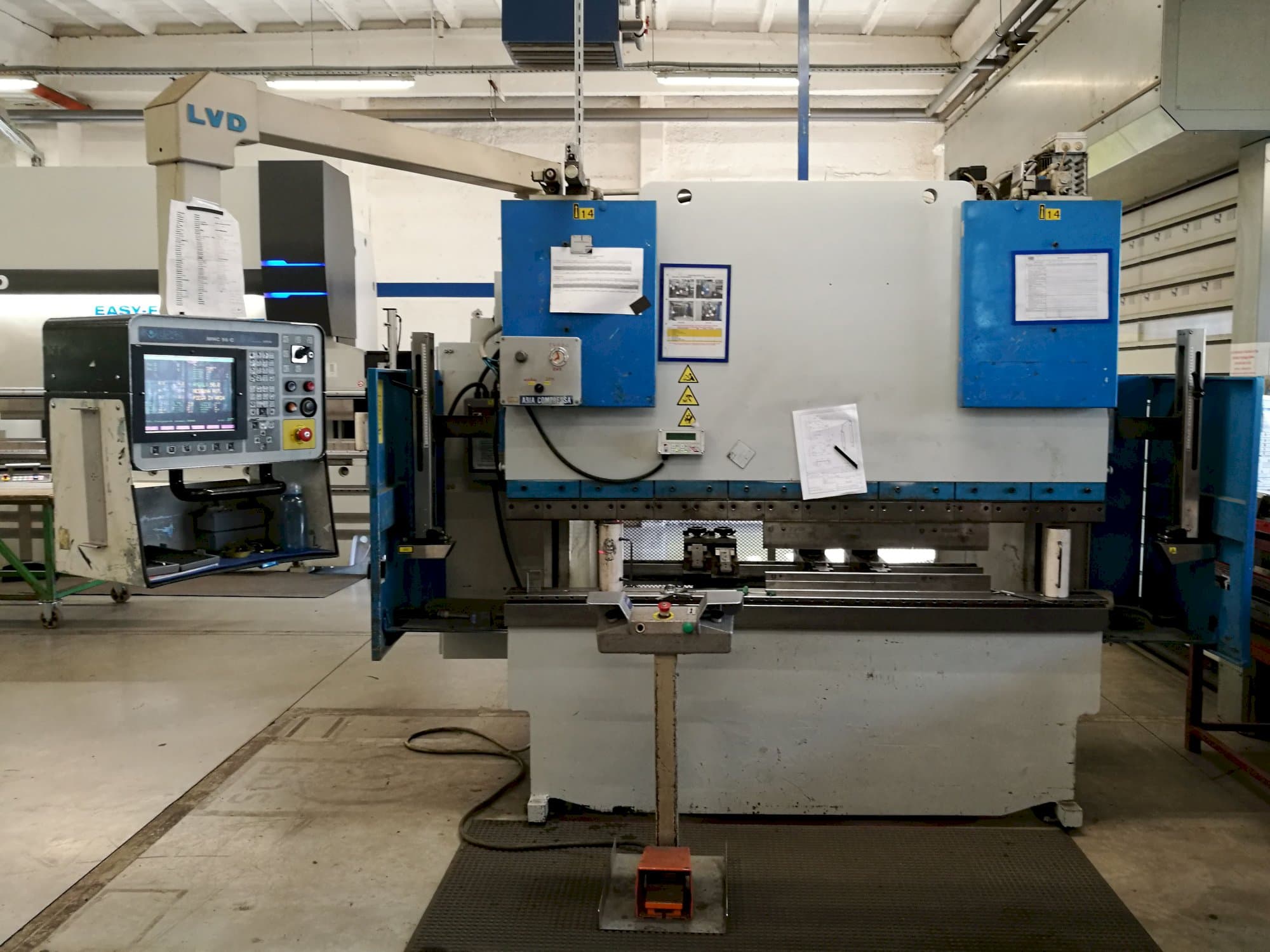 Vista Frontal  da LVD PPEB 50/20 MNC 95  máquina