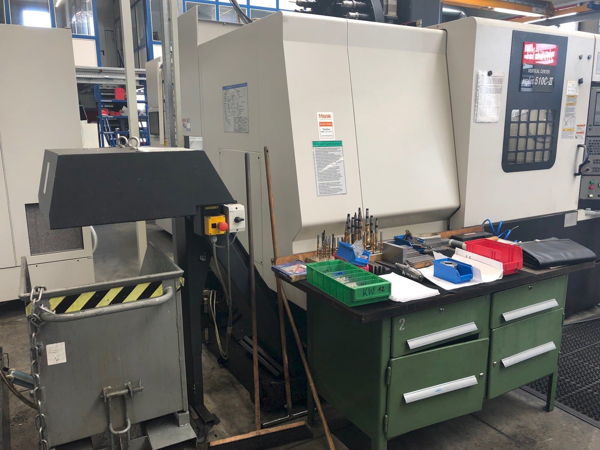 Vista Frontal  da Mazak Nexus 510C-II  máquina