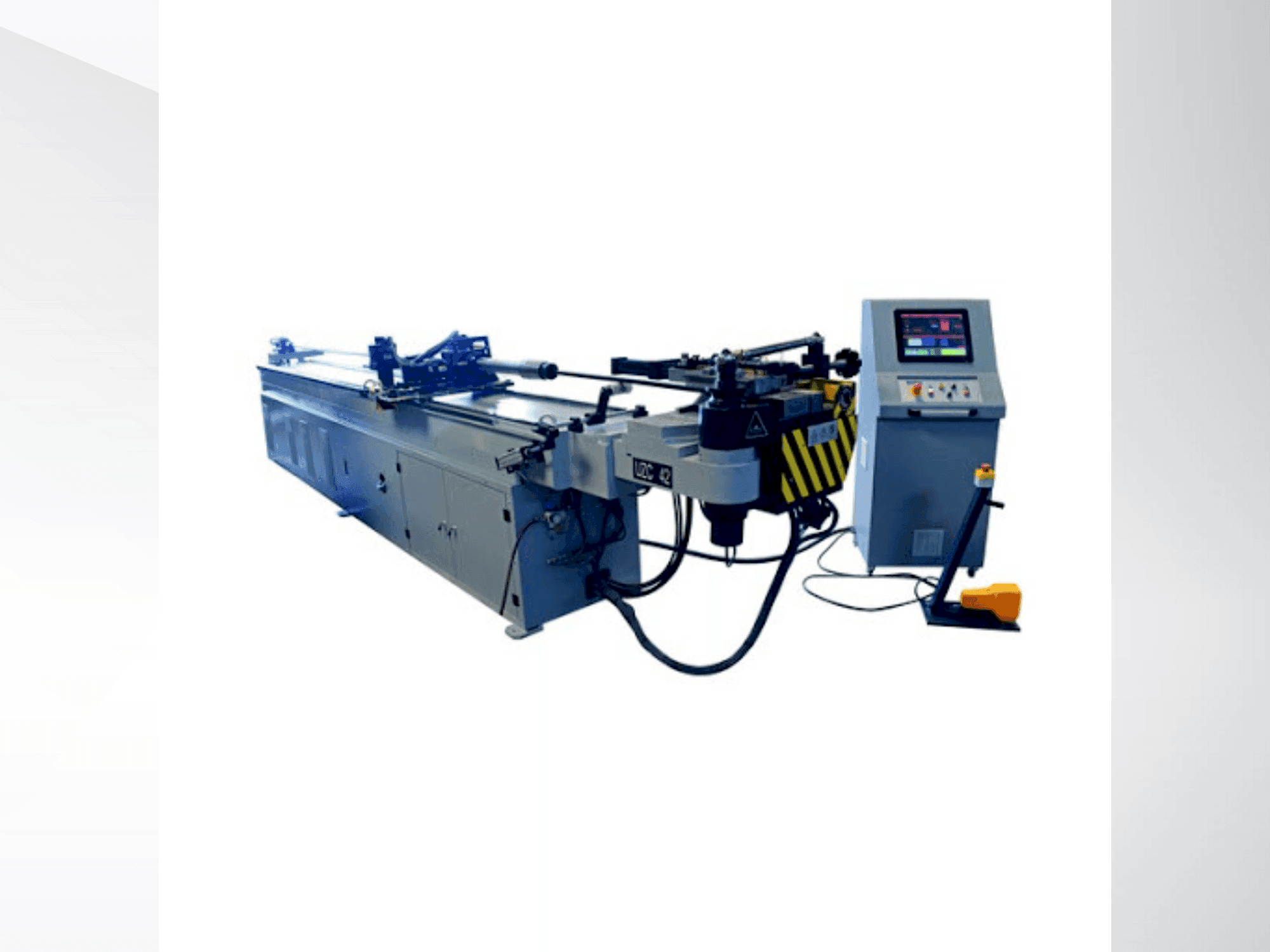 Vista Frontal  da UZMA UZN 90  máquina