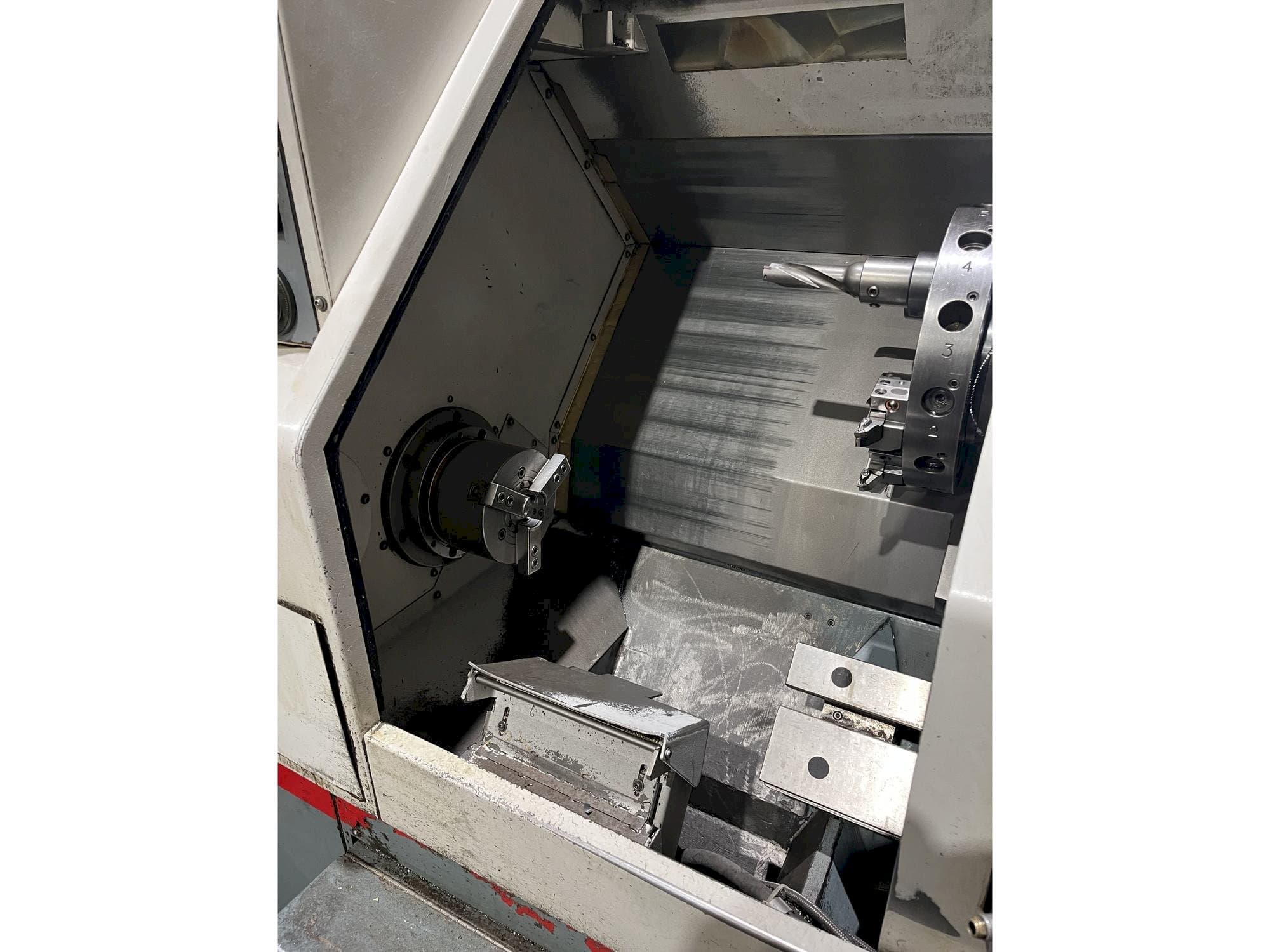 Espaço de trabalho  da Cincinnati Hawk TC150  máquina