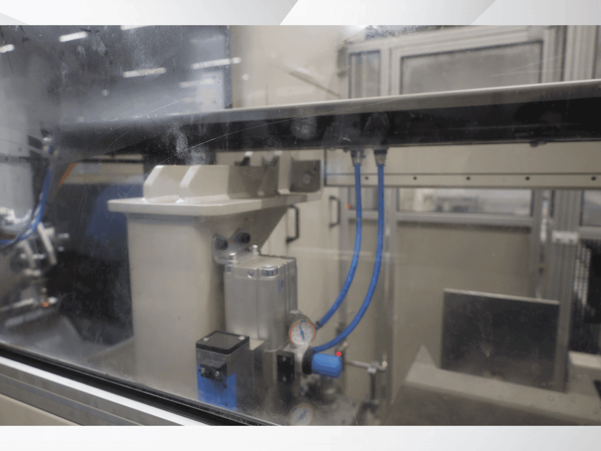 Vista Frontal  da PROFILATOR DV370-HL-05  máquina