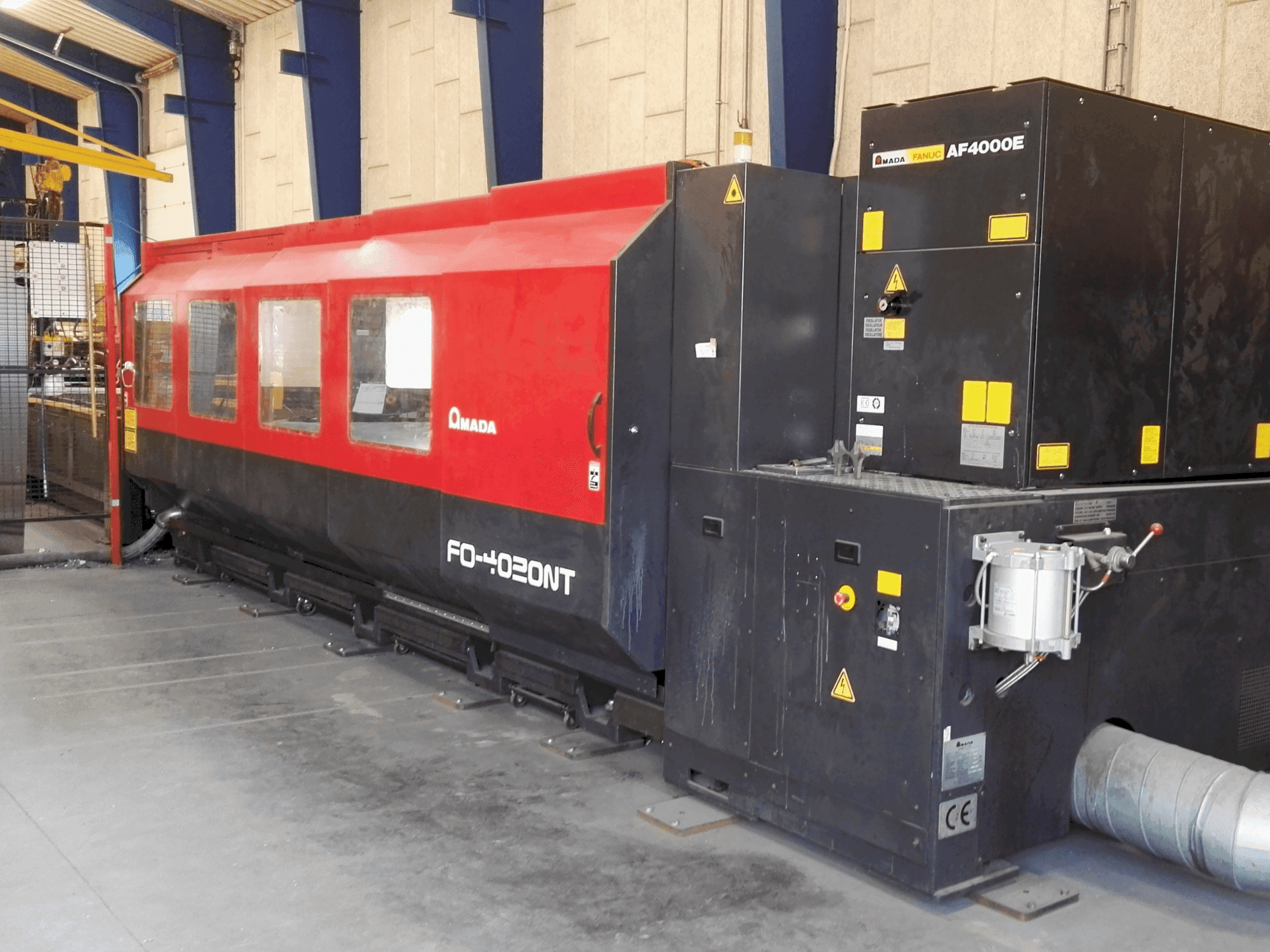 Vista Frontal  da AMADA FO-4020NT (2005)  máquina