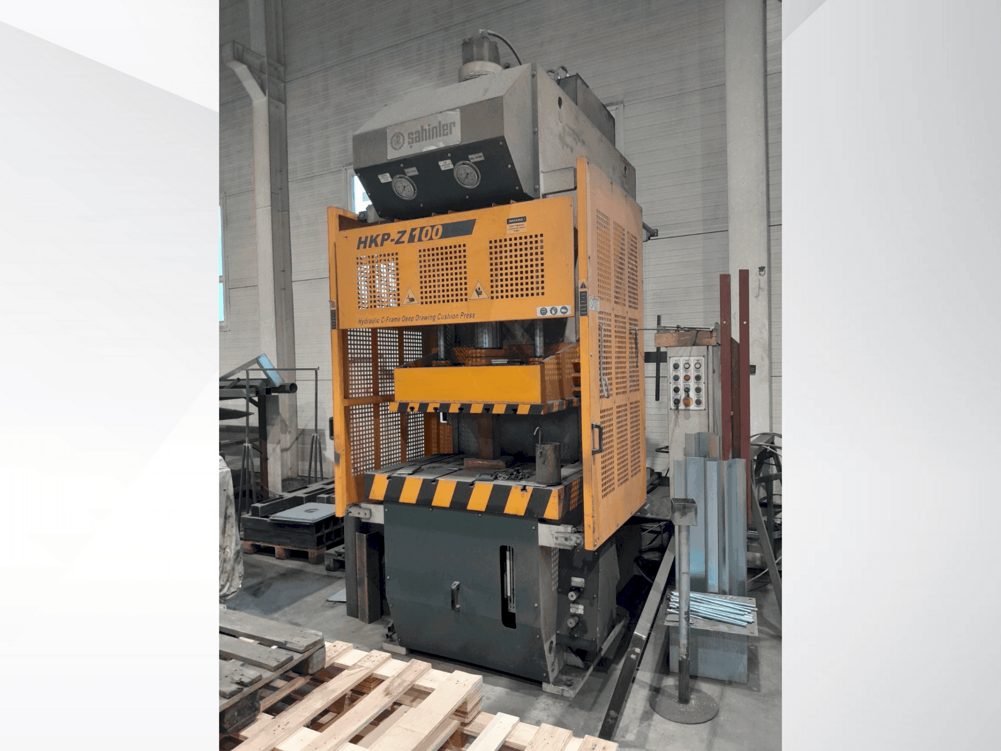 Vista Frontal  da Sahinler HKP-Z 100  máquina