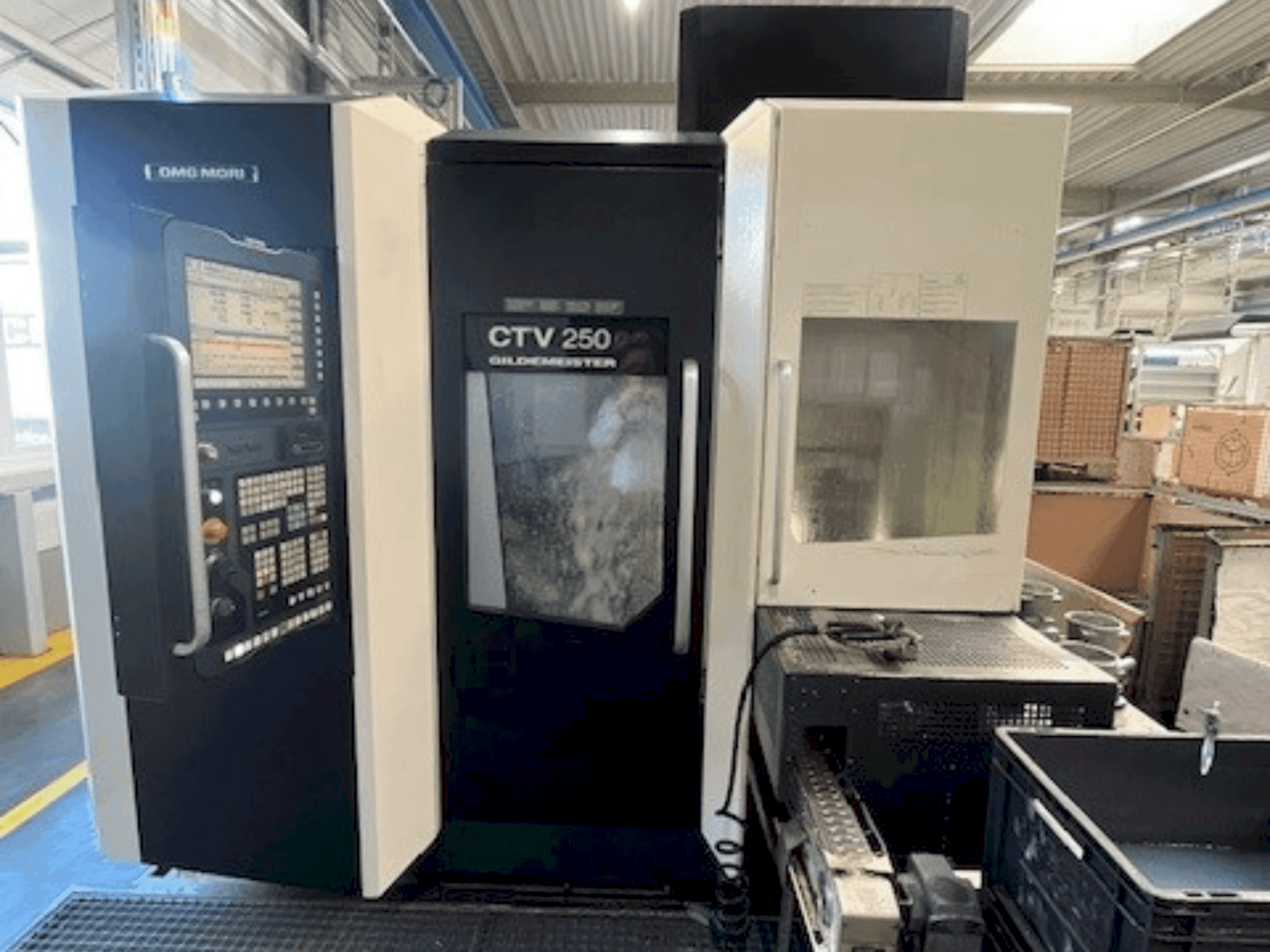 Vista Frontal  da DMG MORI Gildemeister CTV 250 2nd  máquina