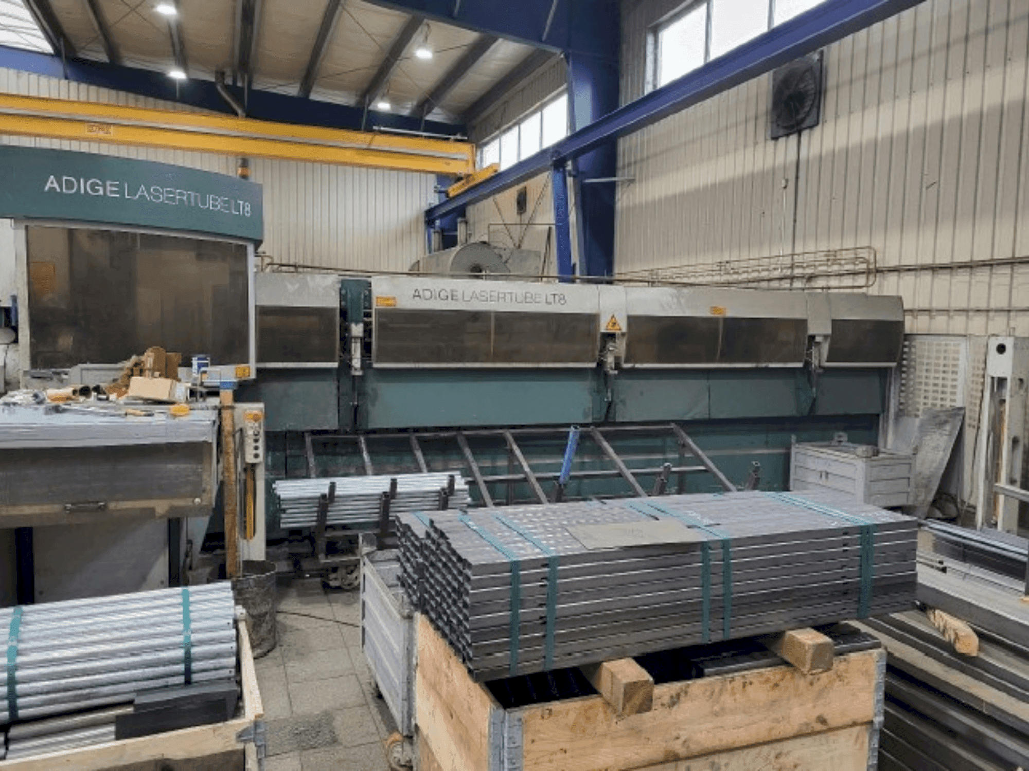 Vista Frontal  da BLM Adige LT 8  máquina