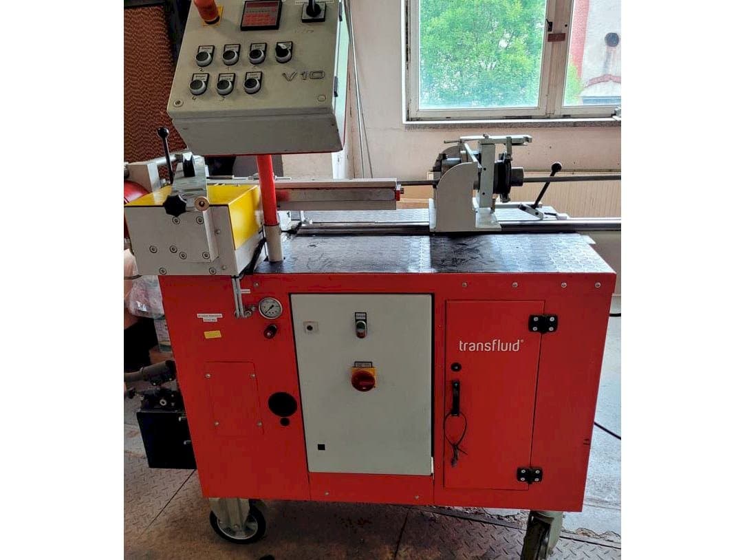 Vista Frontal  da Transfluid DB 2060-K  máquina