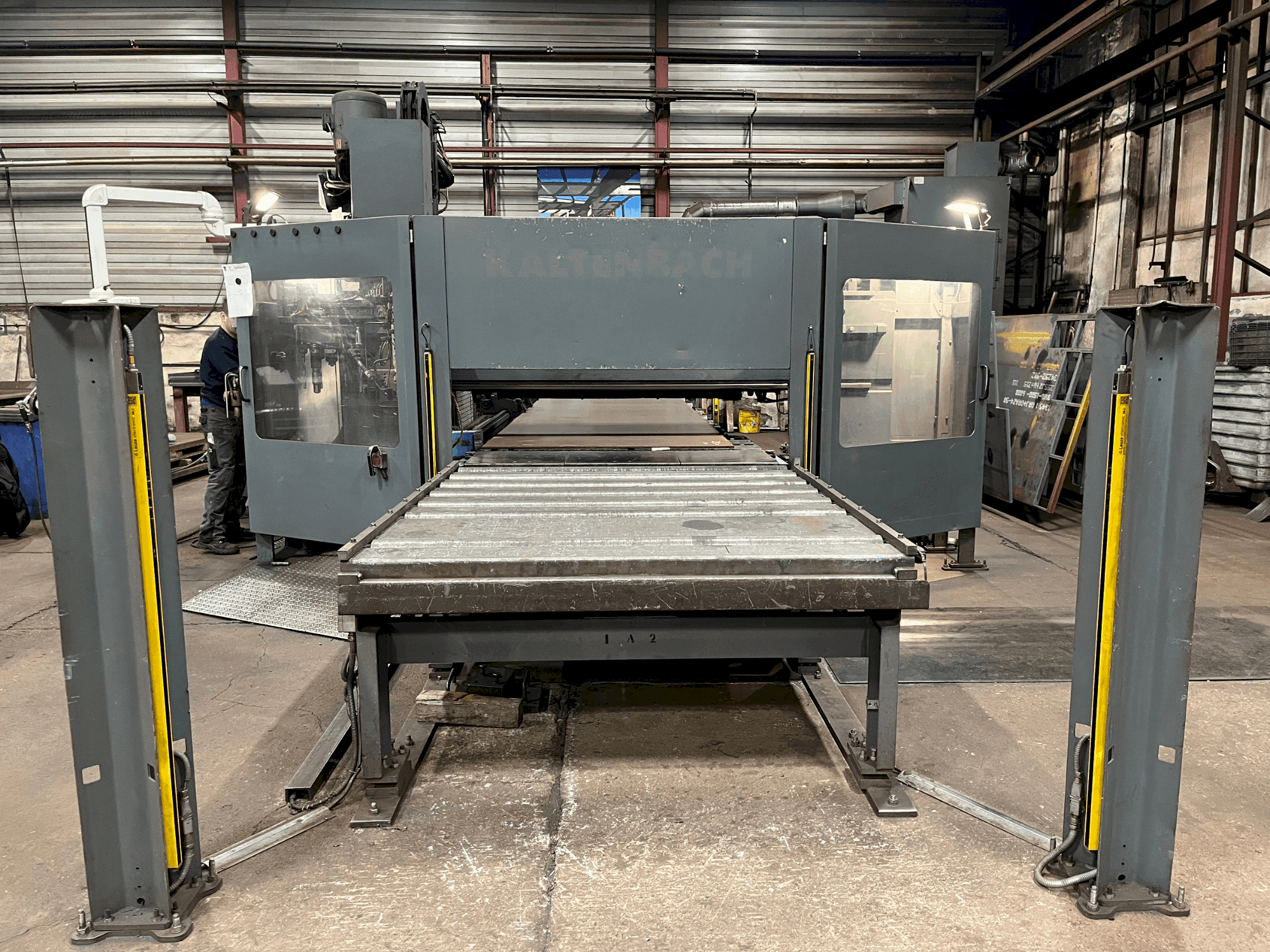 Vista Frontal  da KALTENBACH KF 1606  máquina