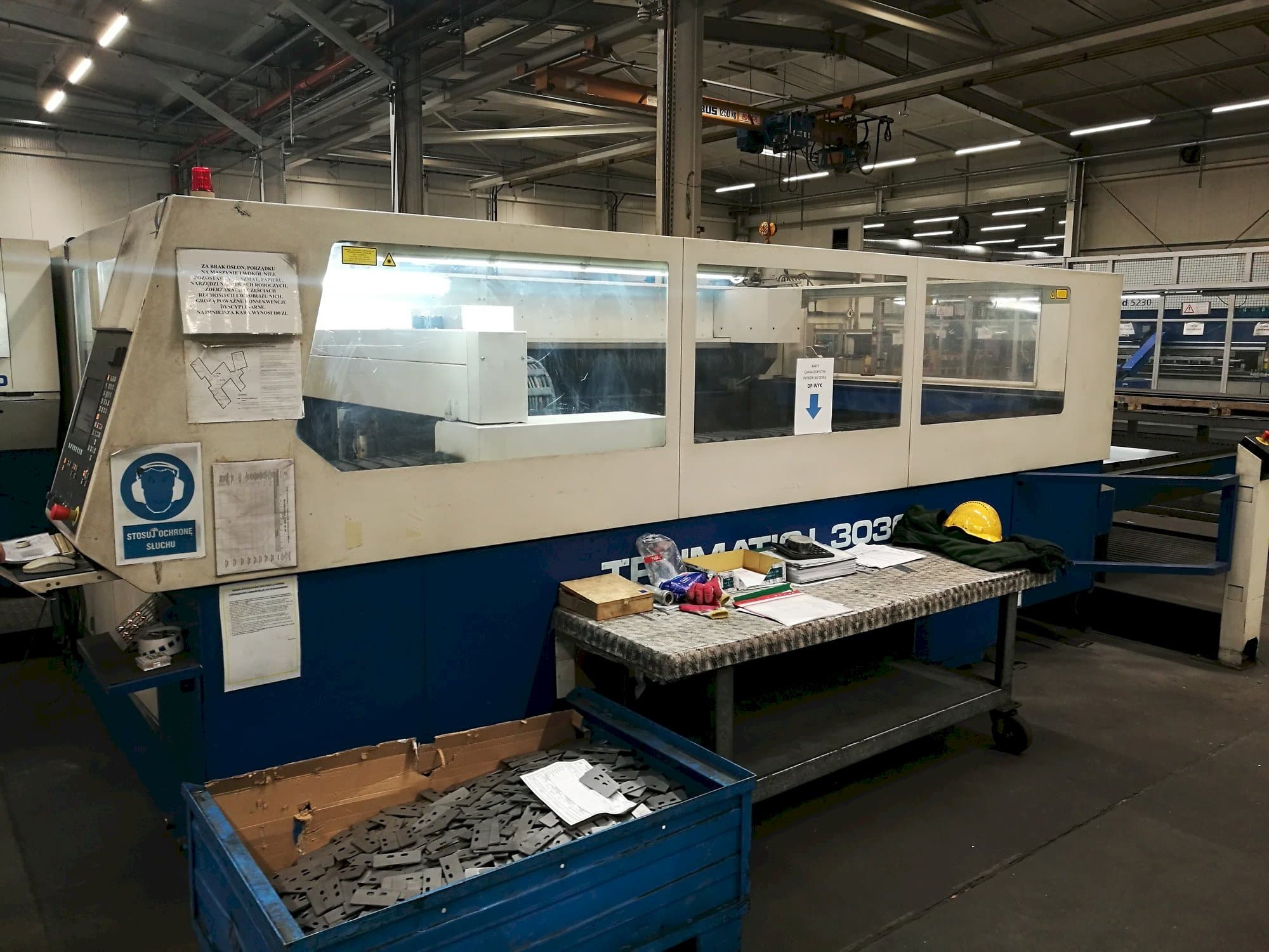 Vista Frontal  da Trumpf Trumatic L3030  máquina