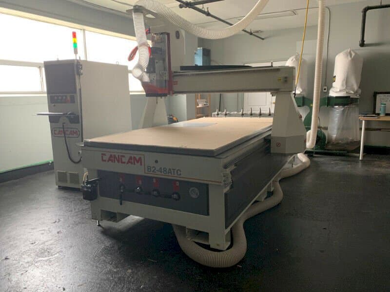Vista Frontal  da CanCam B2-48 ATC  máquina