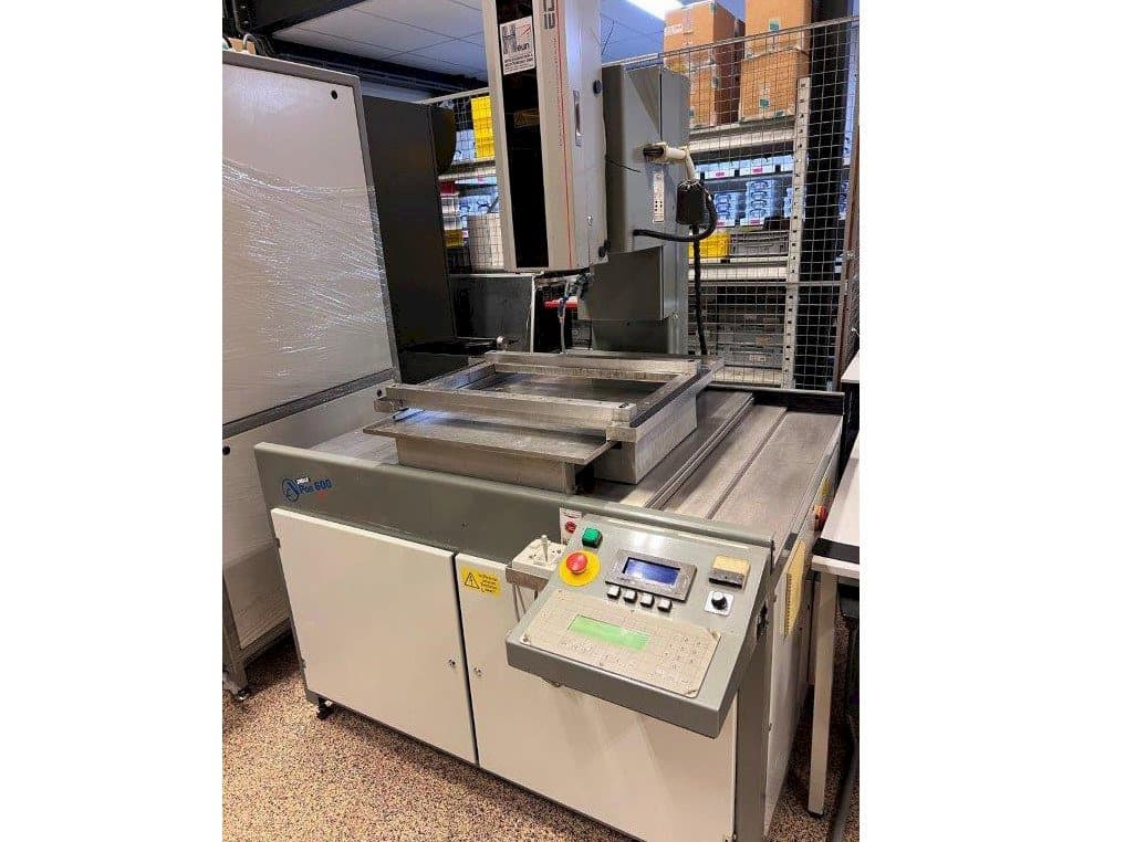 Vista Frontal  da Apos 600  máquina