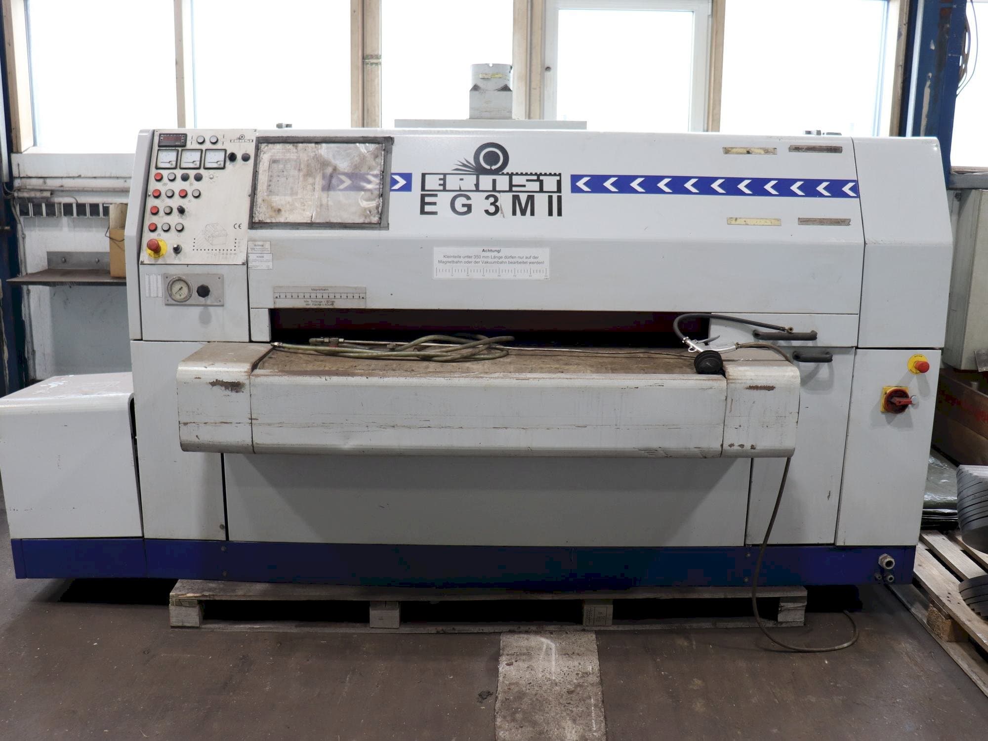 Vista Frontal  da ERNST EG3M II  máquina