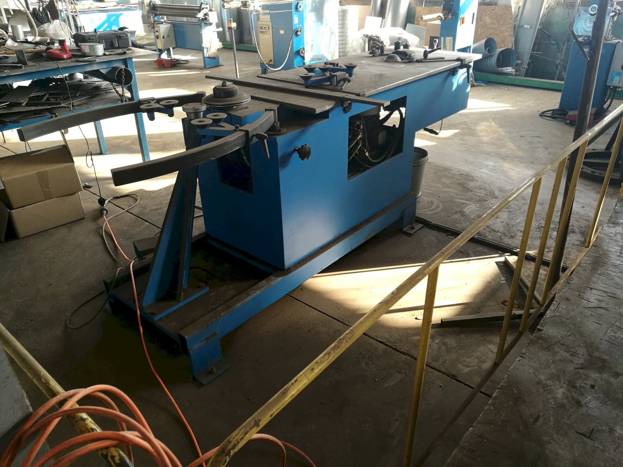 Vista Frontal  da SPIRO GORELOCKER -1  máquina