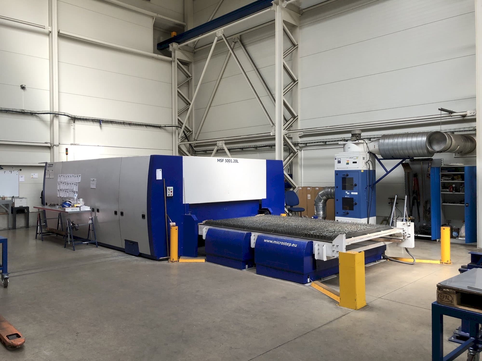 Vista Lateral Esquerda  da MicroStep MSF 3001.20L  máquina