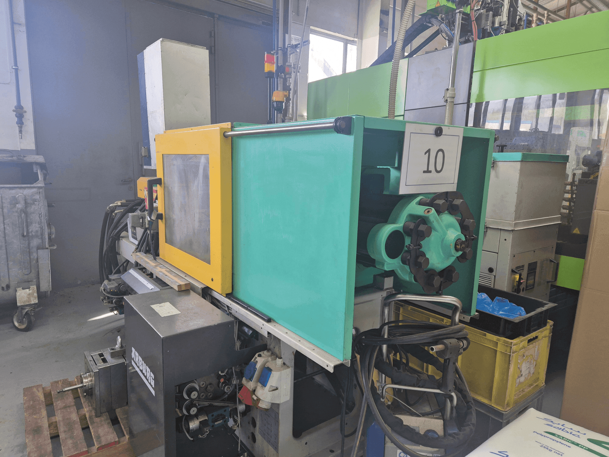 Vista Frontal  da Arburg Allrounder 270 C 400-70  máquina