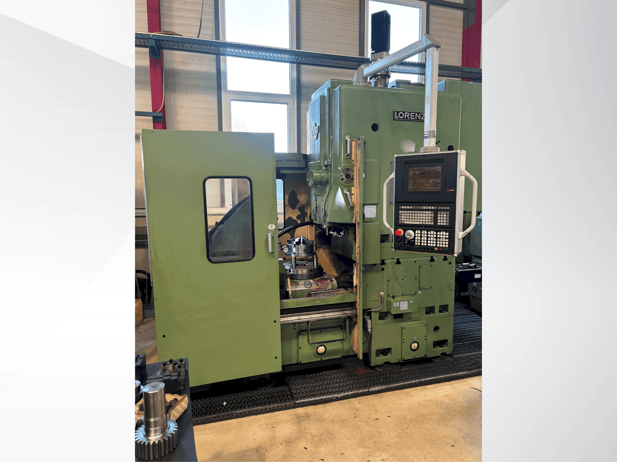 Vista Frontal  da LORENZ LS 420  máquina