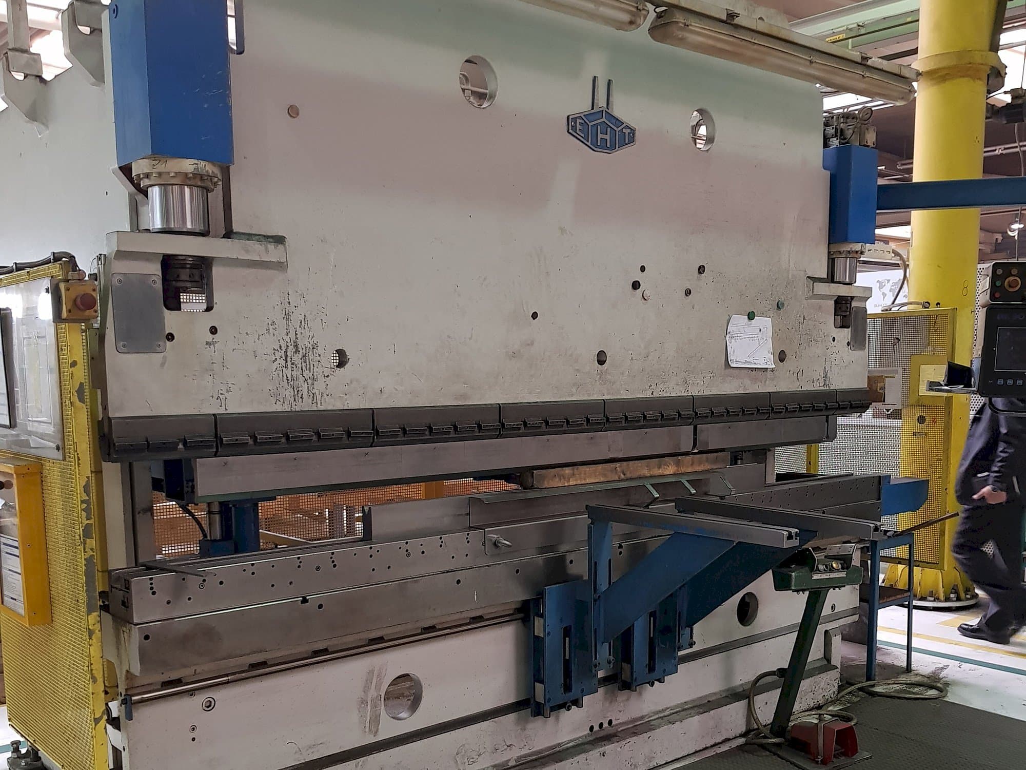 Vista Lateral Esquerda  da EHT EHPS 11-35  máquina