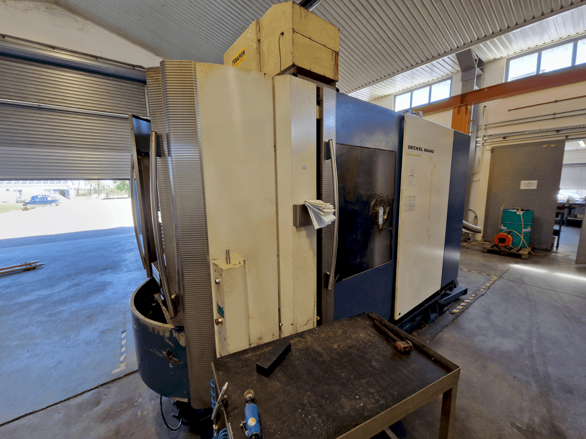 Vista Frontal  da DECKEL MAHO DMC 60 H Hy Din  máquina