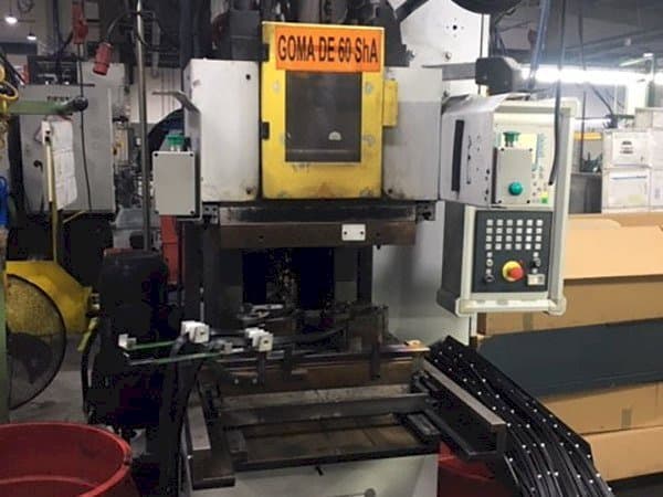 Vista Frontal  da Kloeckner Desma 956.050 Z0  máquina