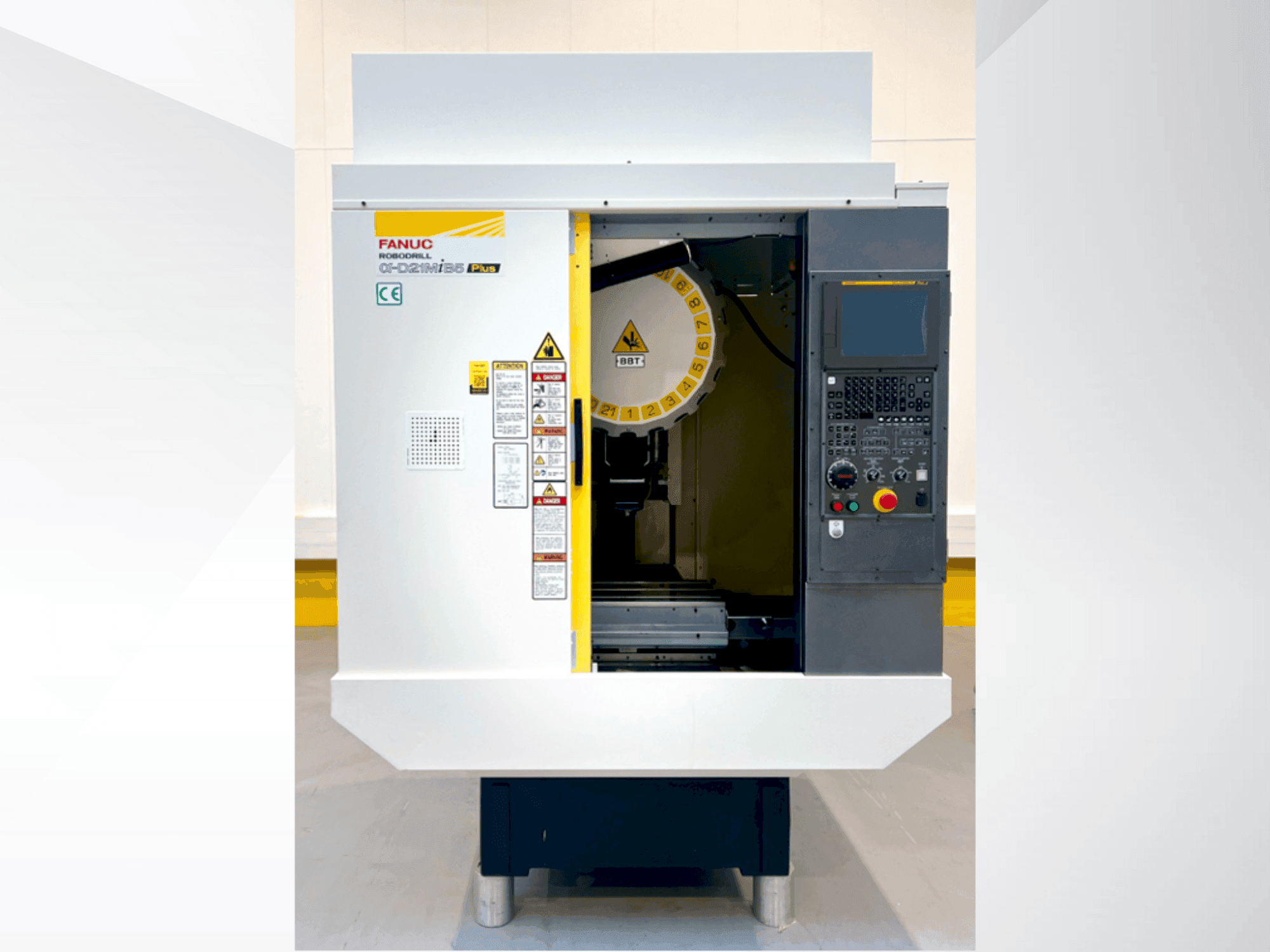 Vista Frontal  da FANUC ROBODRILL α-D21MiB5 Plus  máquina