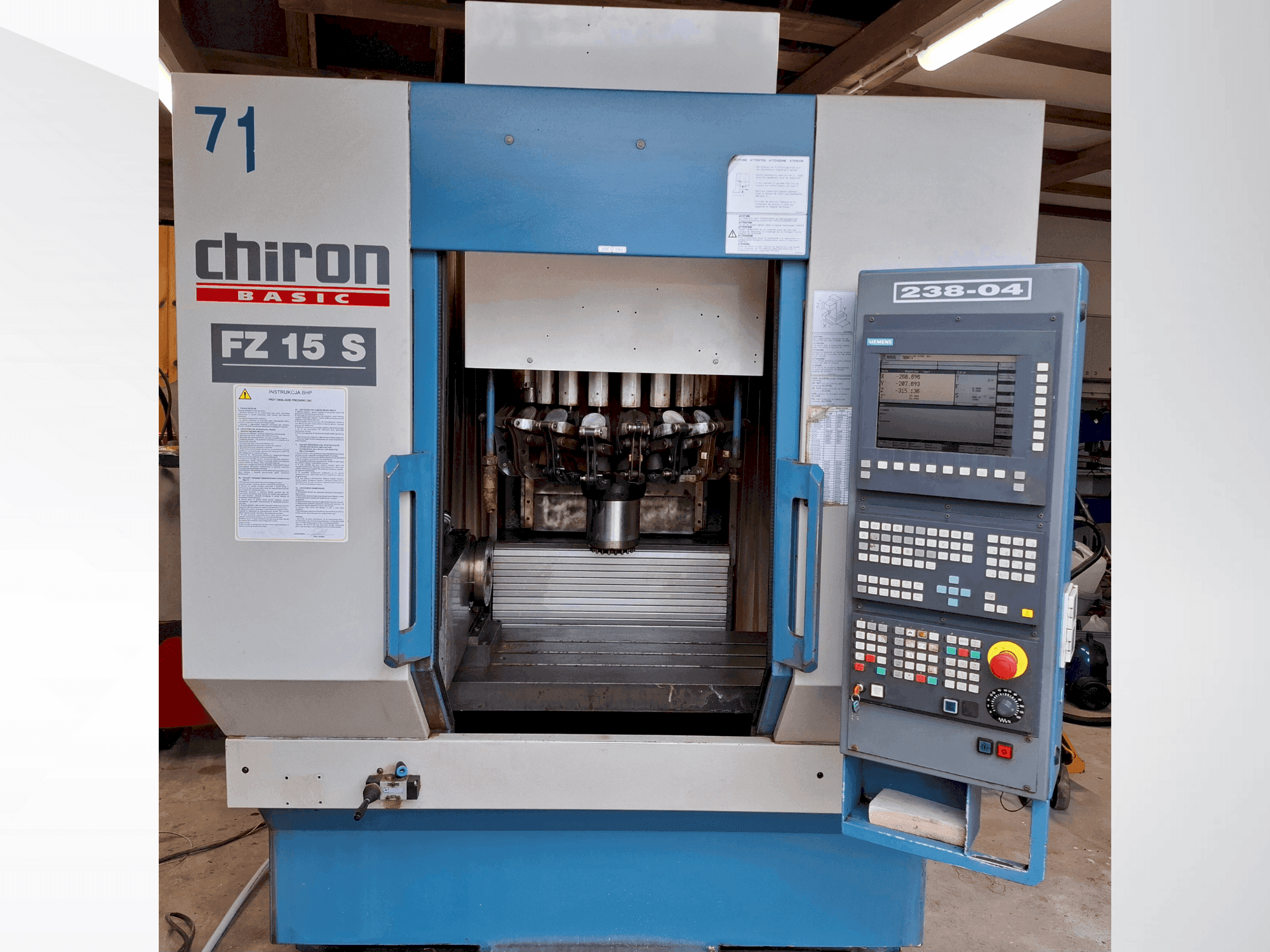 Vista Frontal  da CHIRON FZ 15 S  máquina