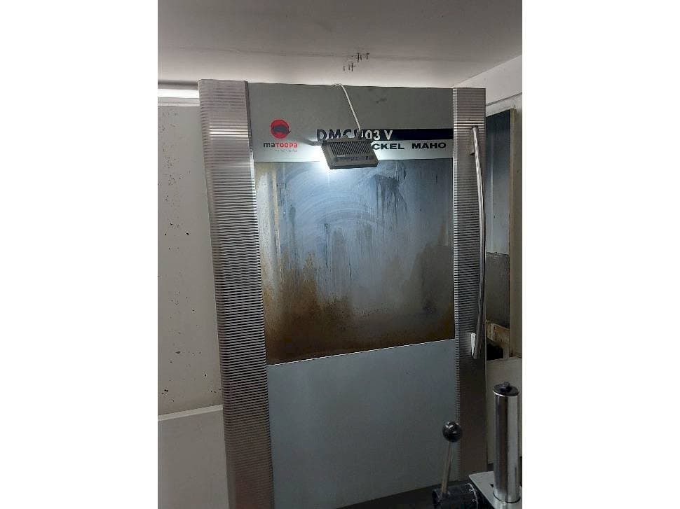Vista Frontal  da DMG DMC 103 V  máquina