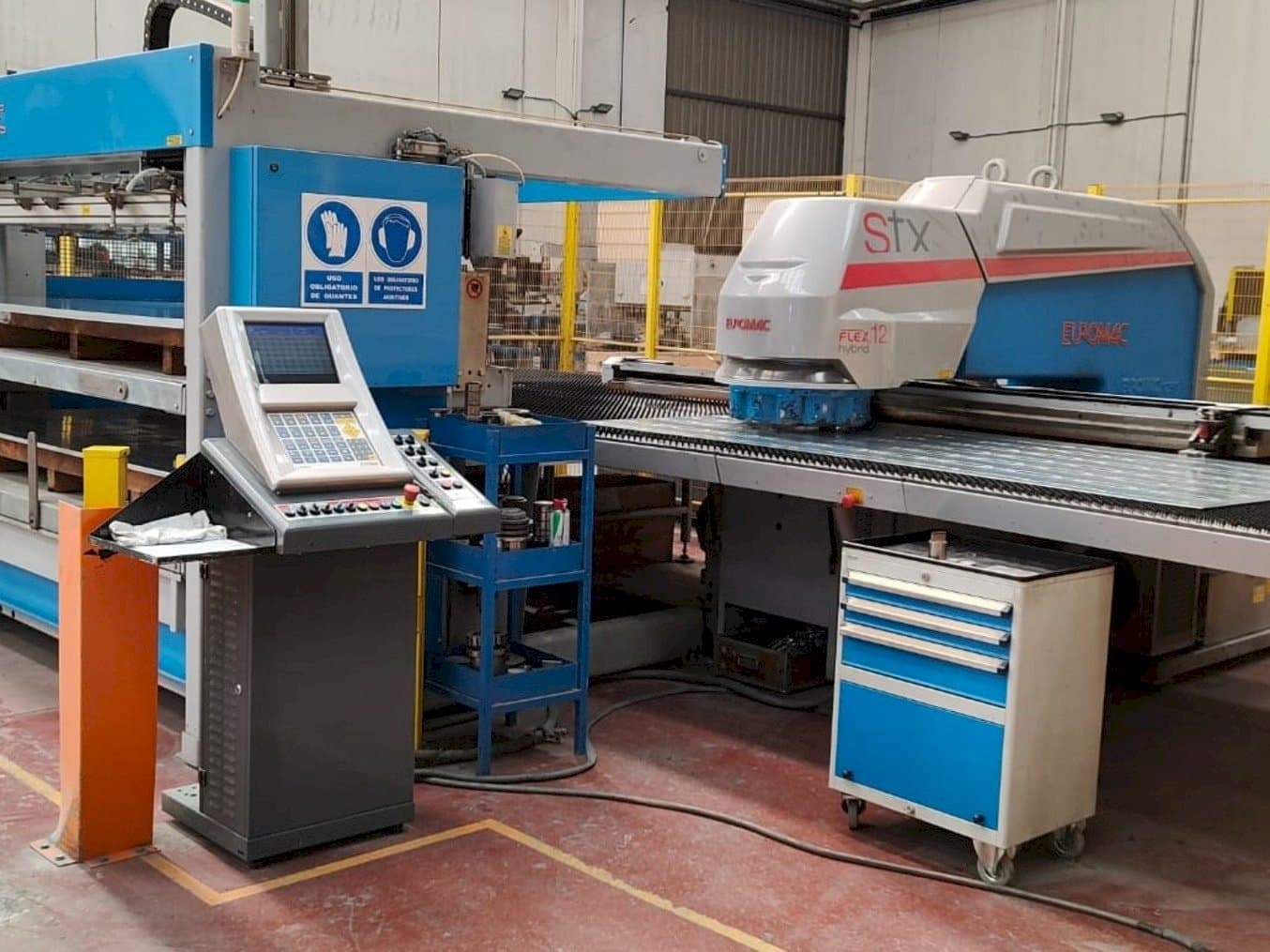 Vista Frontal  da Euromac STX Plus 1250/30-2500 Flex 12 Hybrid  máquina