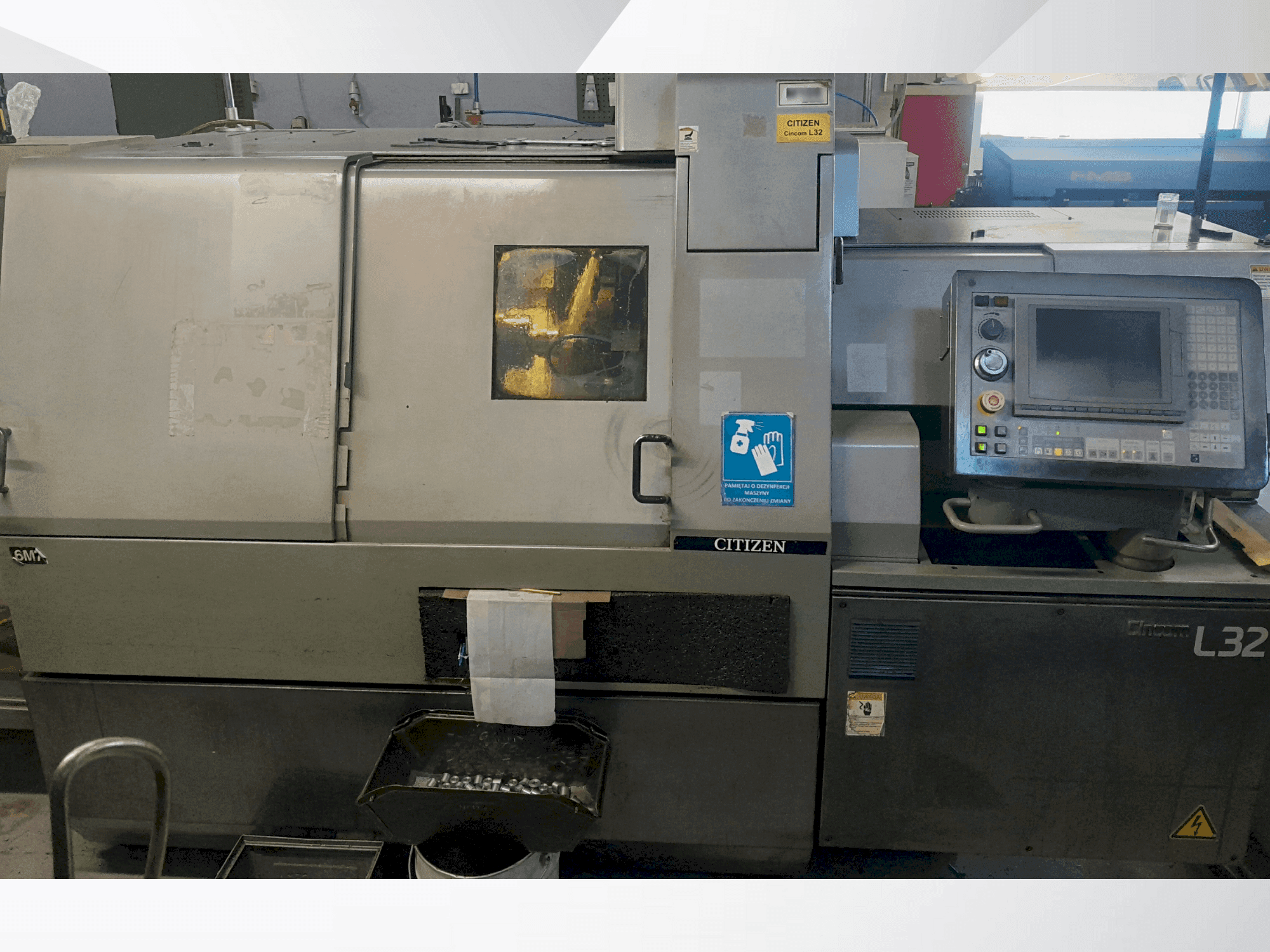 Vista Frontal  da Citizen L32 VII  máquina