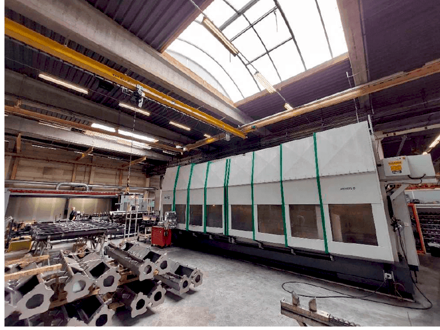 Vista Frontal  da Unisign Univers 6  máquina