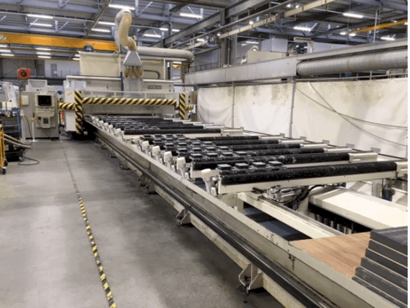 Vista Lateral Esquerda  da Uniteam 5 achs  máquina