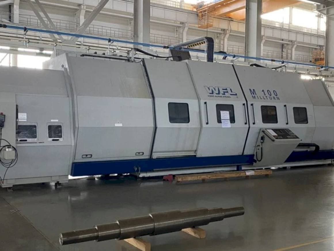 Vista Frontal  da WFL  M 100  máquina