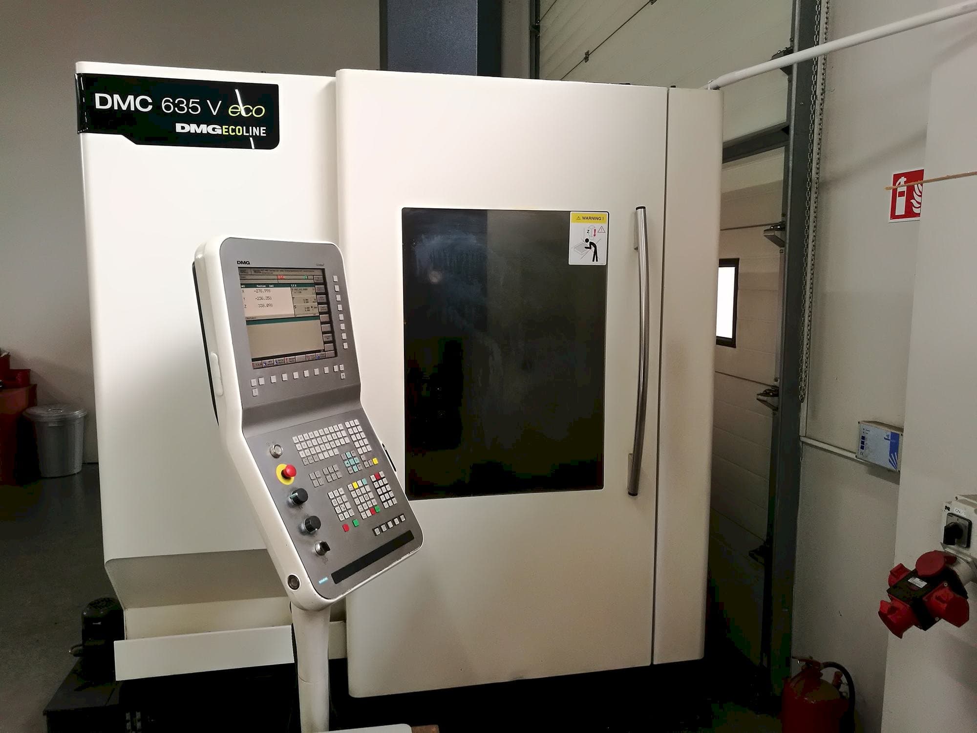 Vista Frontal  da DMG DMC 635 V Eco  máquina