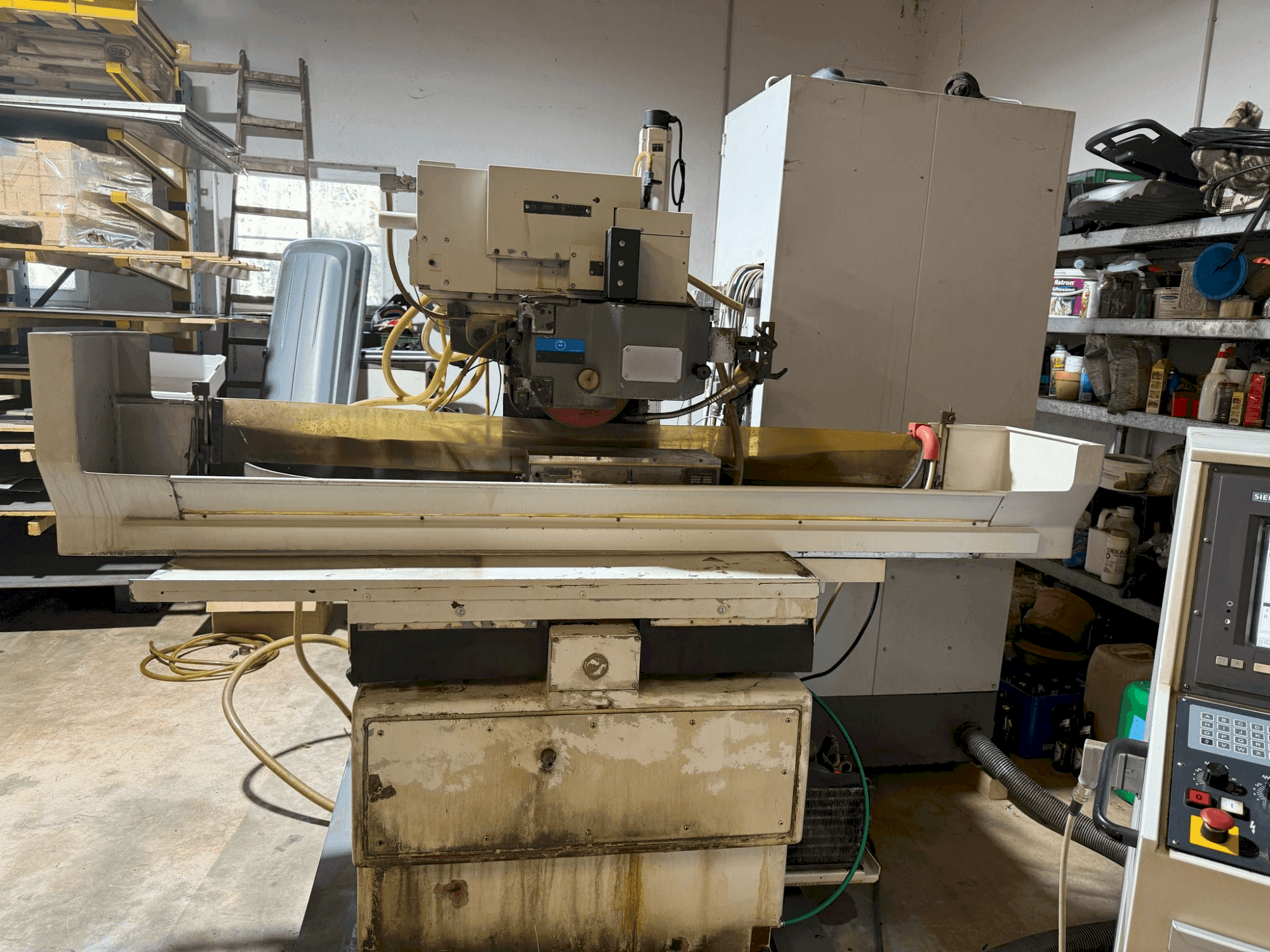 Vista Frontal  da JUNG J 525C  máquina