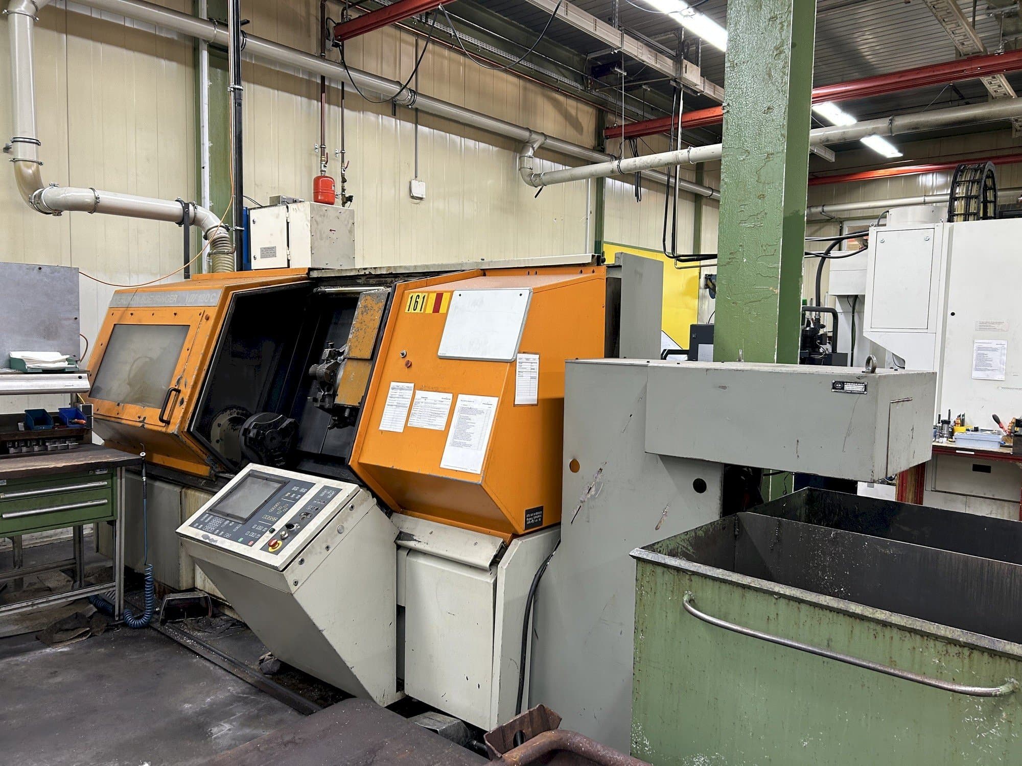 Vista Direita  da BOEHRINGER VDF 180 C-U  máquina