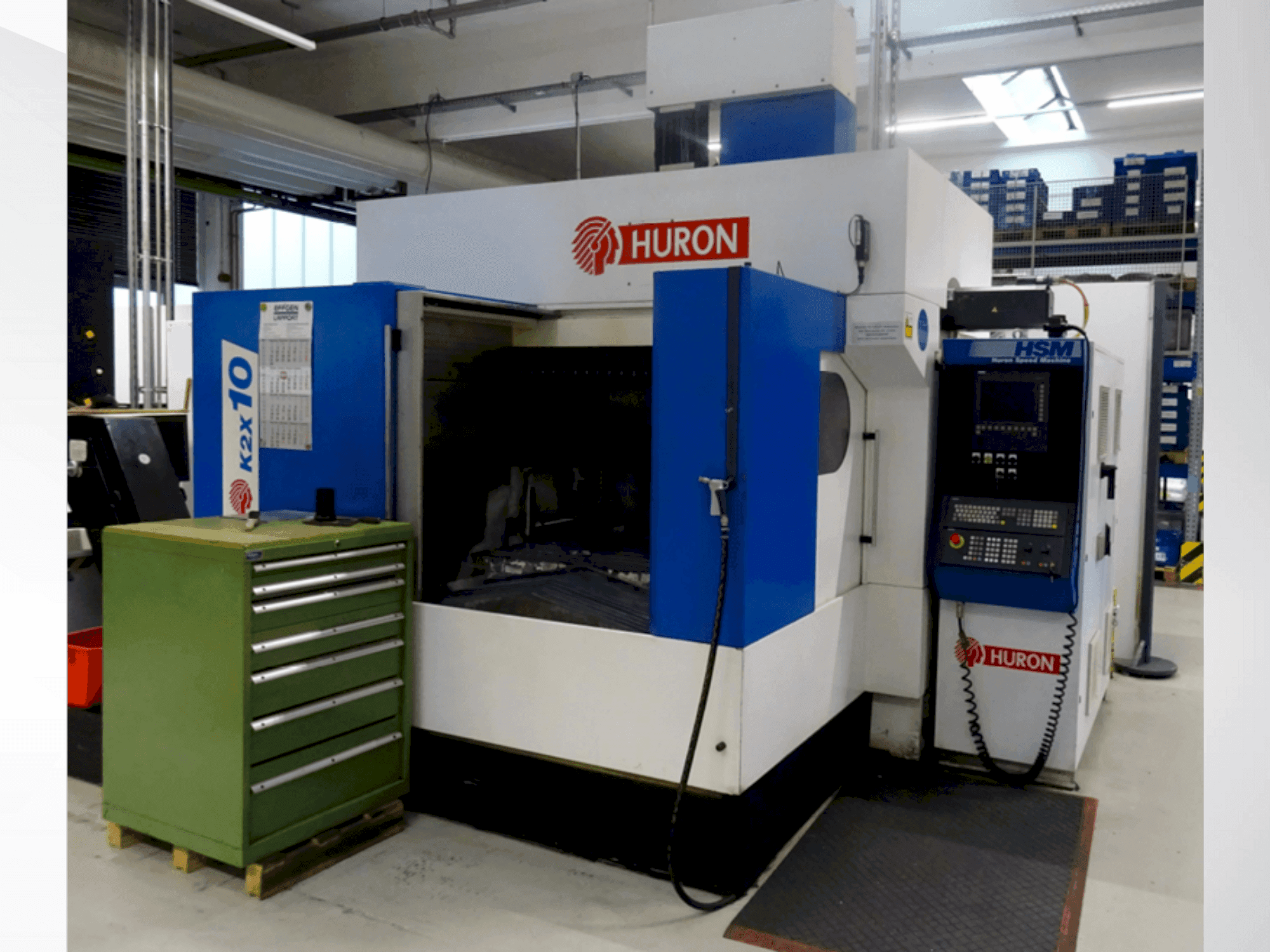 Vista Frontal  da Huron K2X 10  máquina