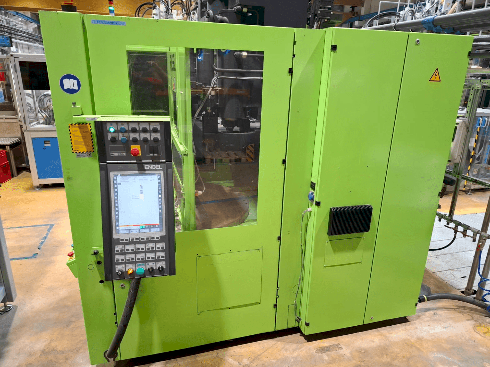 Vista Frontal  da Engel Insert 80V/40  máquina