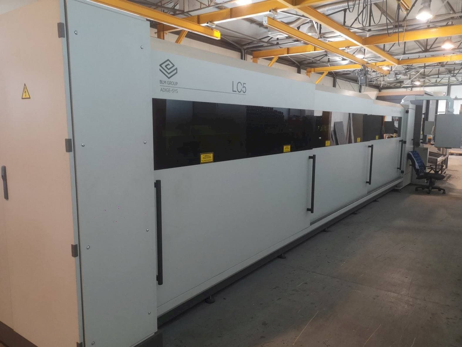 Vista Lateral Esquerda  da BLM LC5  máquina