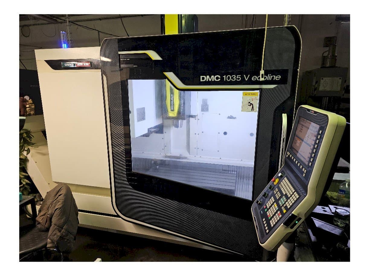 Vista Frontal  da DMG DMC 1035 V ecoline  máquina