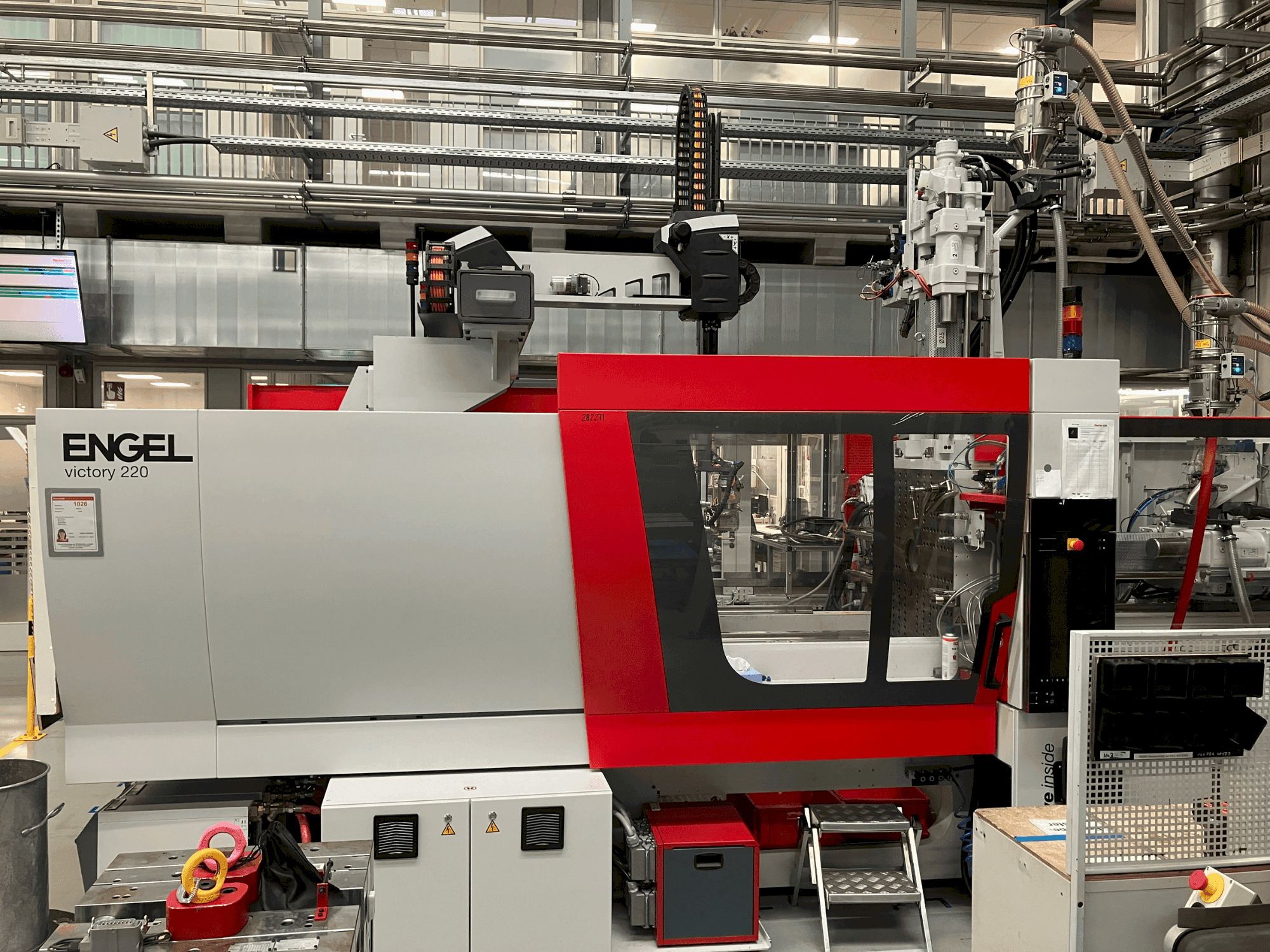 Vista Frontal  da Engel victory 500H/200V/220 combi  máquina