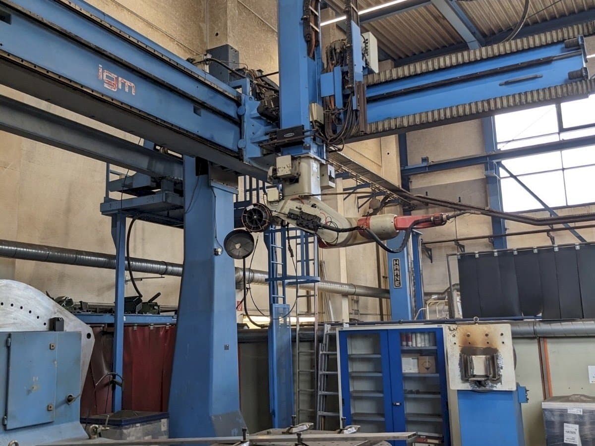 Vista Frontal  da IGM RTi 300-S  máquina