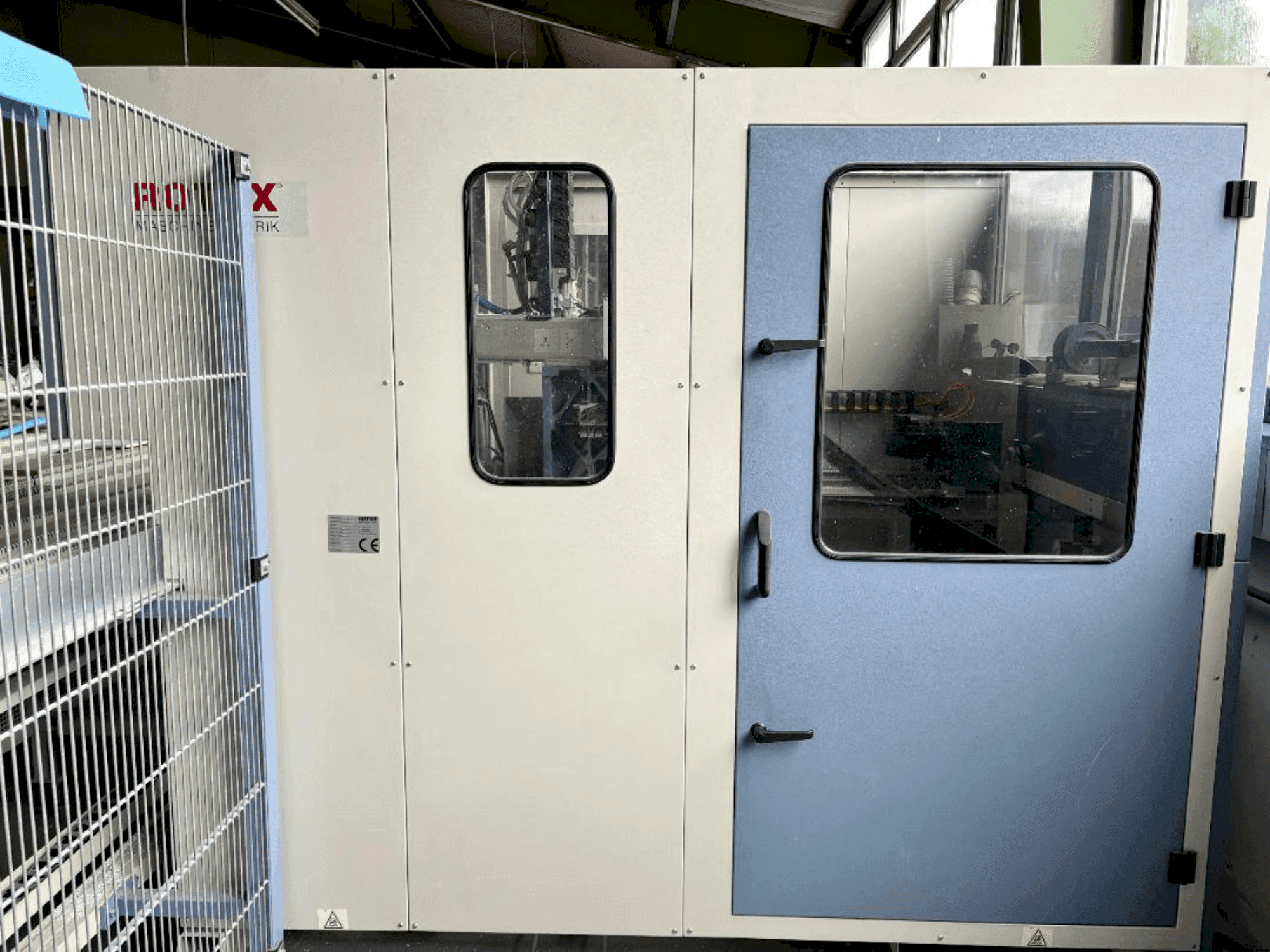 Vista Frontal  da Rotox EPA 572  máquina