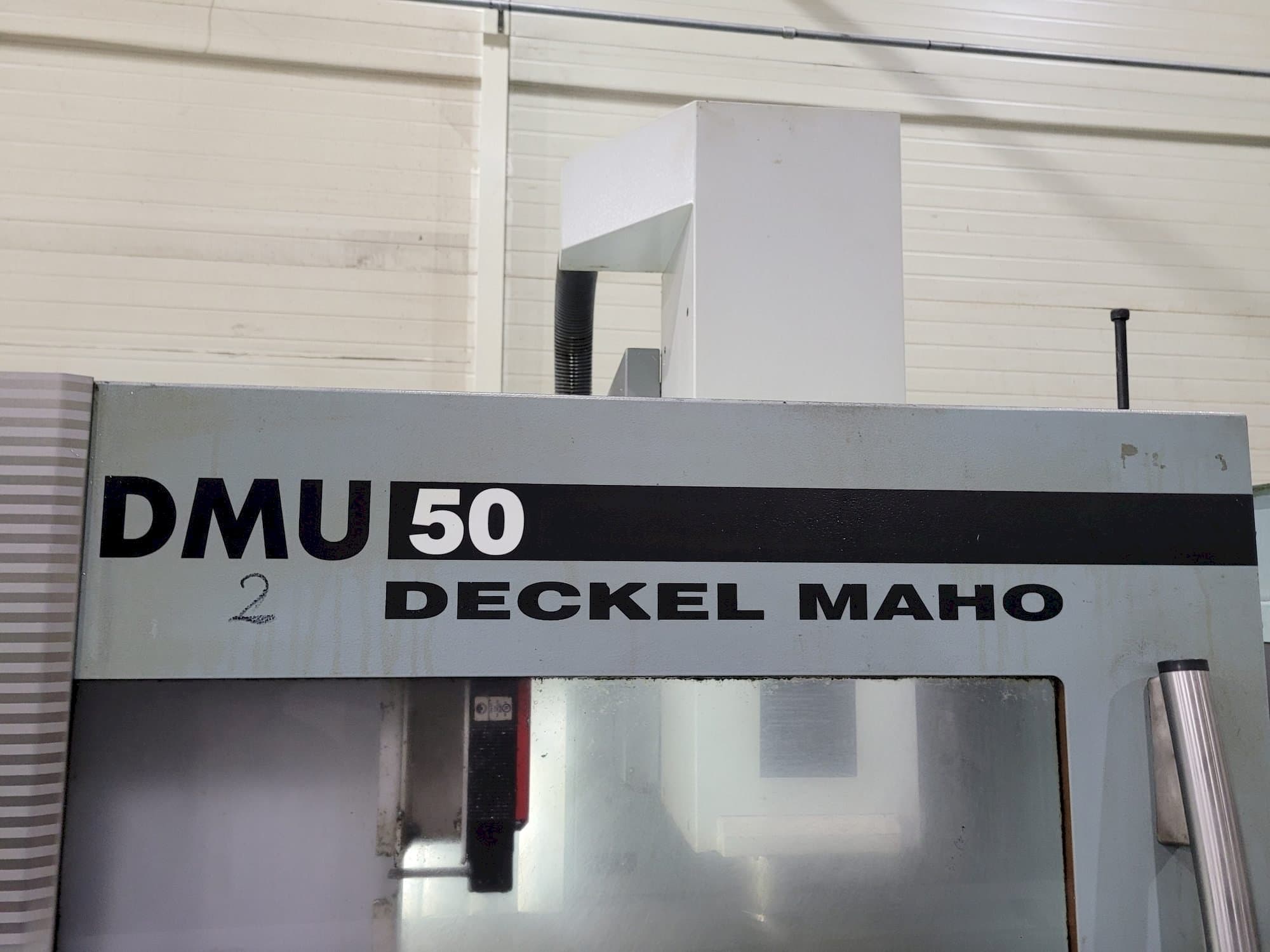 Vista Frontal  da DECKEL MAHO DMU 50  máquina