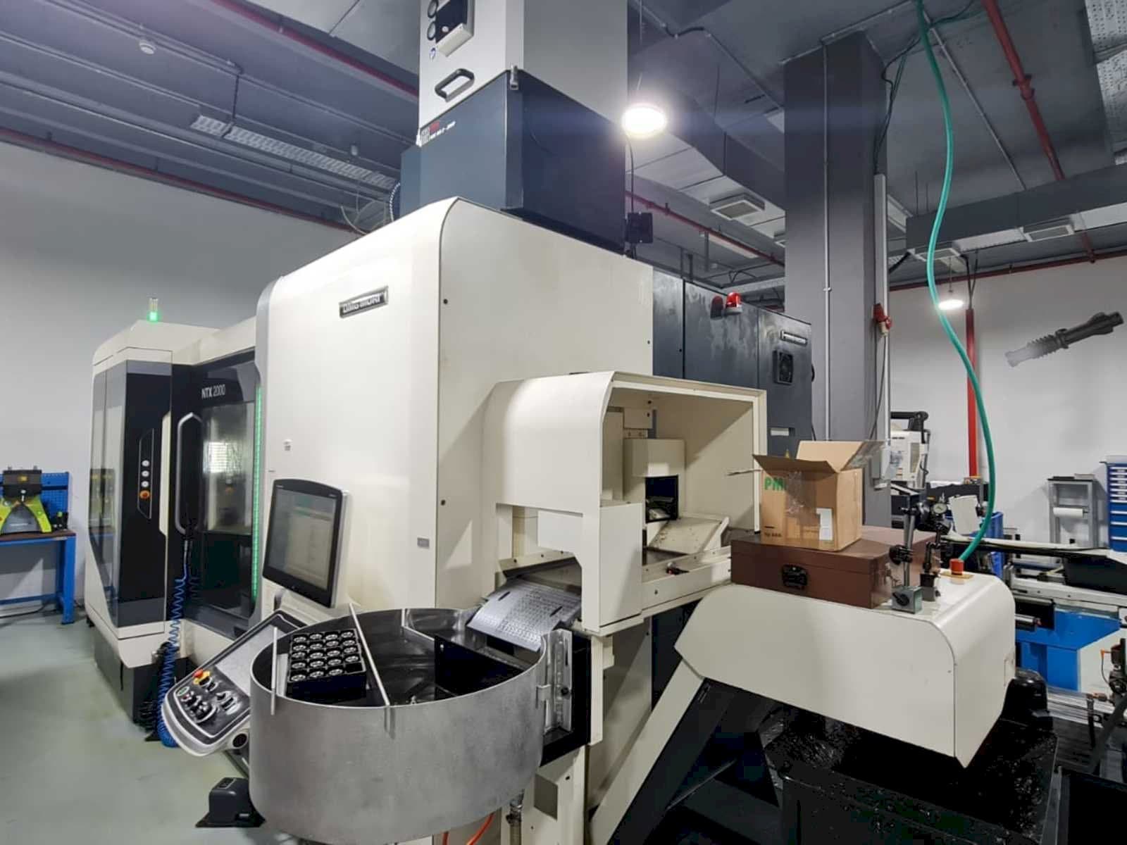 Vista Lateral Direita  da DMG MORI NTX2000/1500SZ  máquina