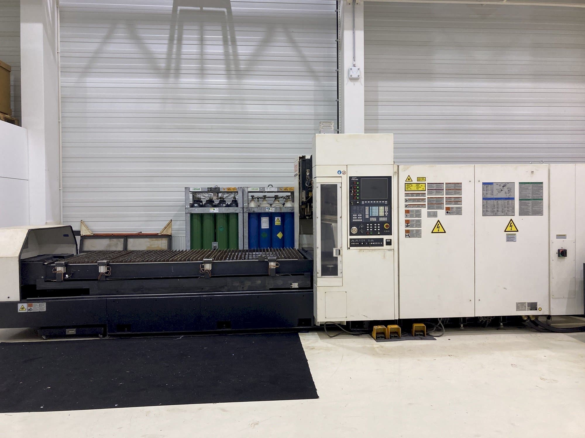 Vista Frontal  da Mazak Super Turbo-X 510 MK III RTC  máquina