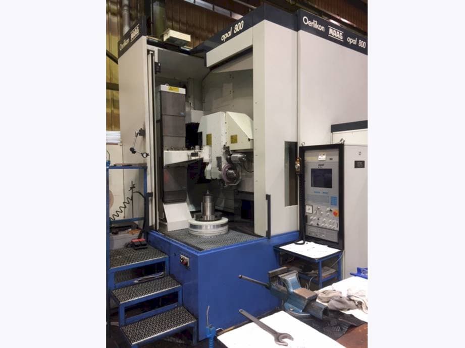 Vista Frontal  da Oerlikon MAAG OPAL 800  máquina